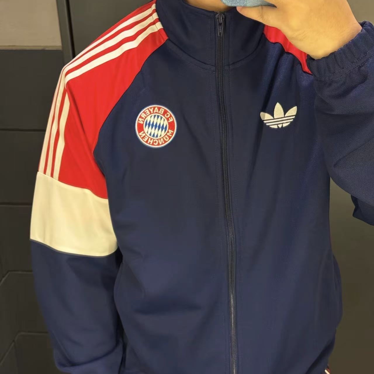 Adidas FC Bayern Munich LFSTLR Track Top Dark Blue Red - KR Sizing (Non Marking Ver.) 착용 스타일