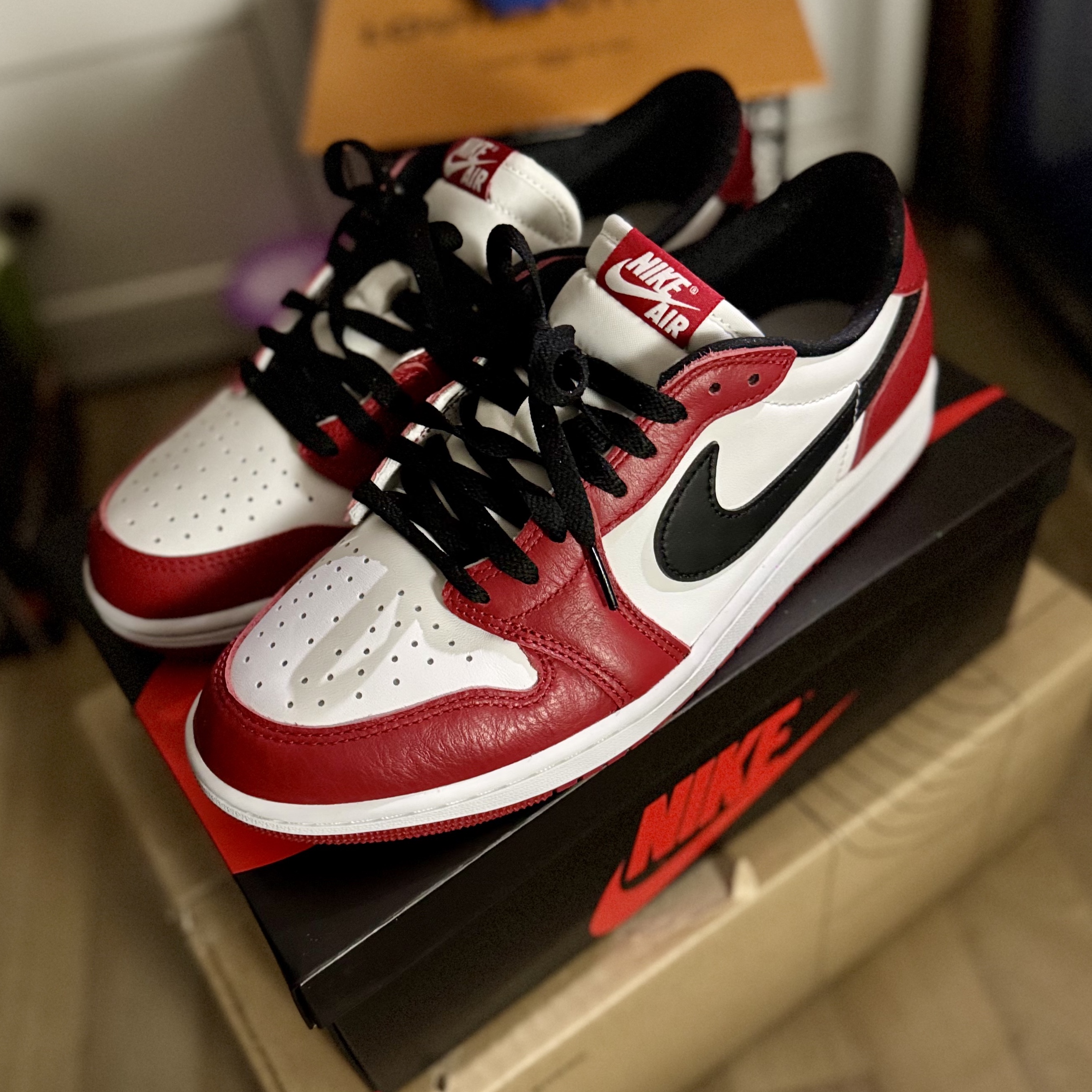 Jordan 1 Retro Low OG Chicago 착용 스타일 - 1