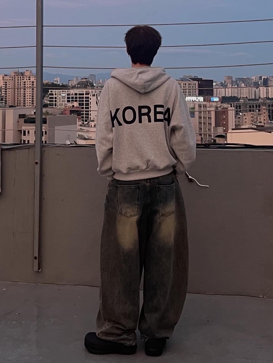 Yeezy HD-10 Grey - Korea Limited, (W) Adidas Adifom Stan Smith Mule Core Black 착용 스타일 - 2