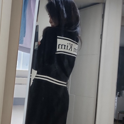 Matin Kim Spell Point Stripe Knit Cardigan Black 착용 스타일
