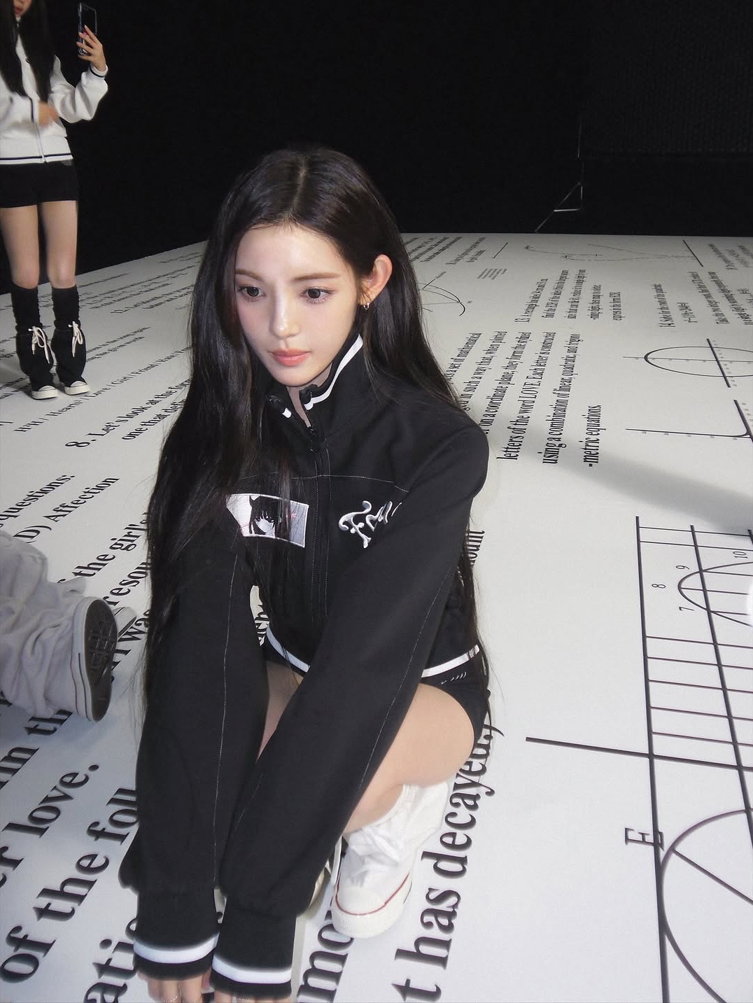 Bonnae Patch track jacket Black, Bonnae Patch track jacket White 착용 스타일 - 3