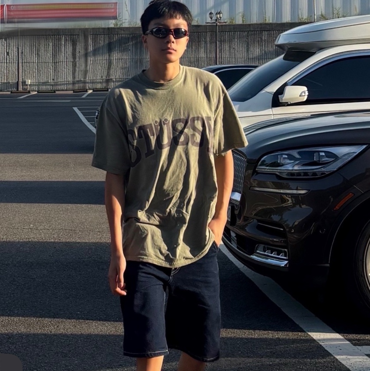 Stussy Burly Threads Pigment Dyed T-Shirt Olive 착용 스타일