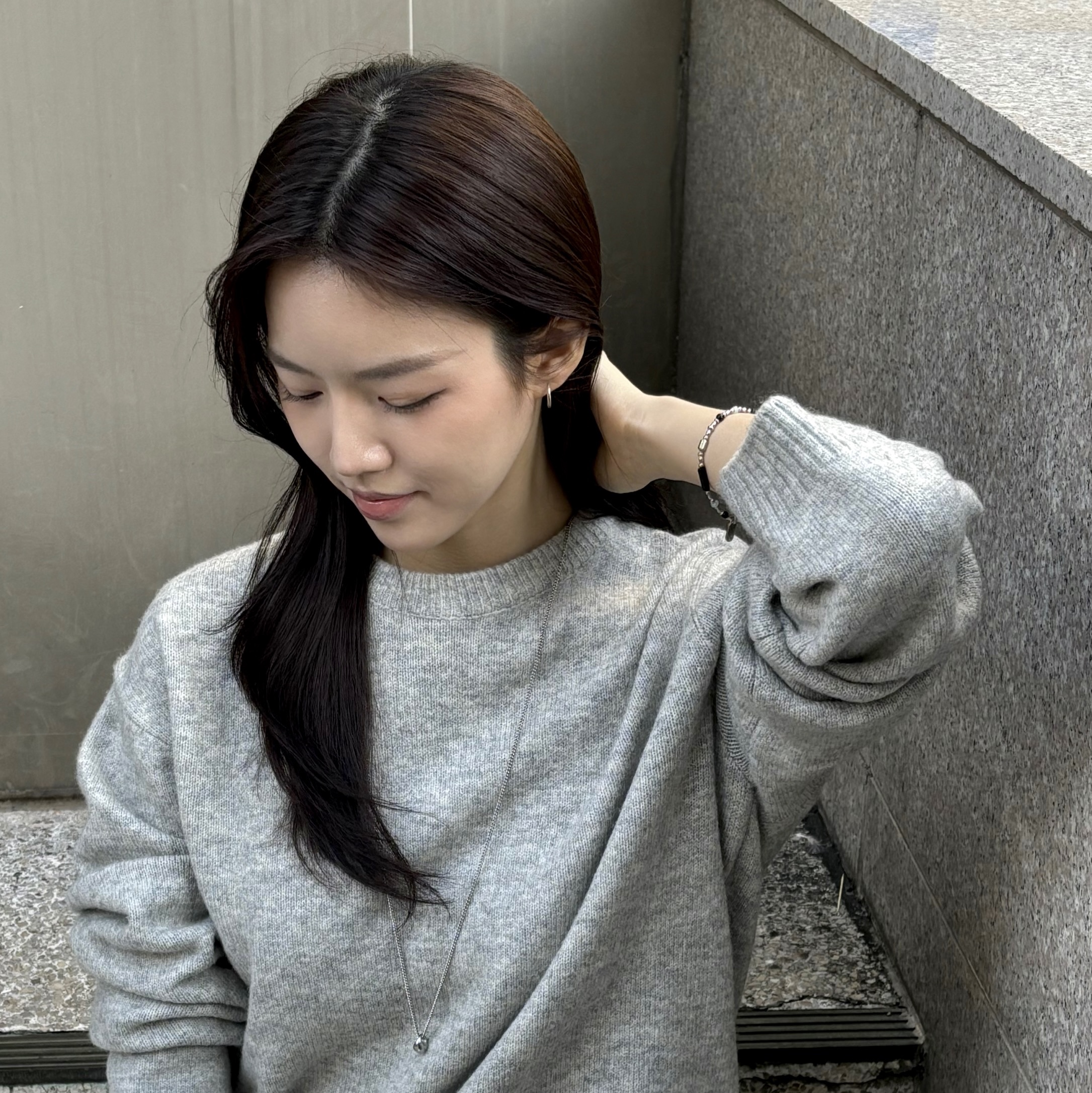 Riomeu Mint Point Onyx Silver Bracelet 착용 스타일 - 2