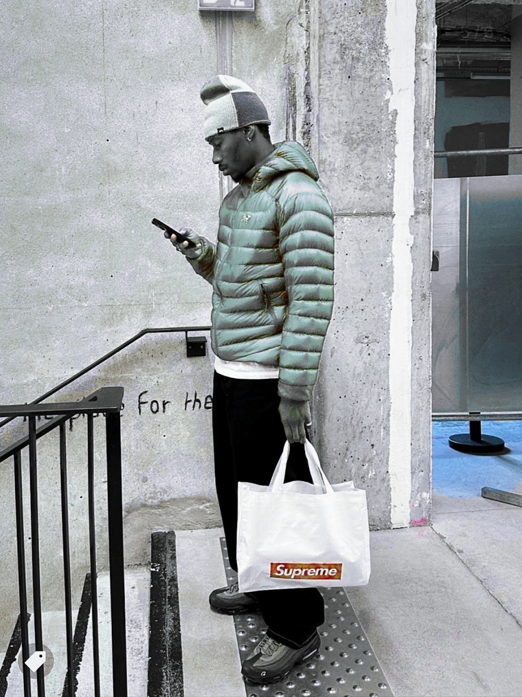 Arc'teryx Cerium Hoody Stone Green 착용 스타일