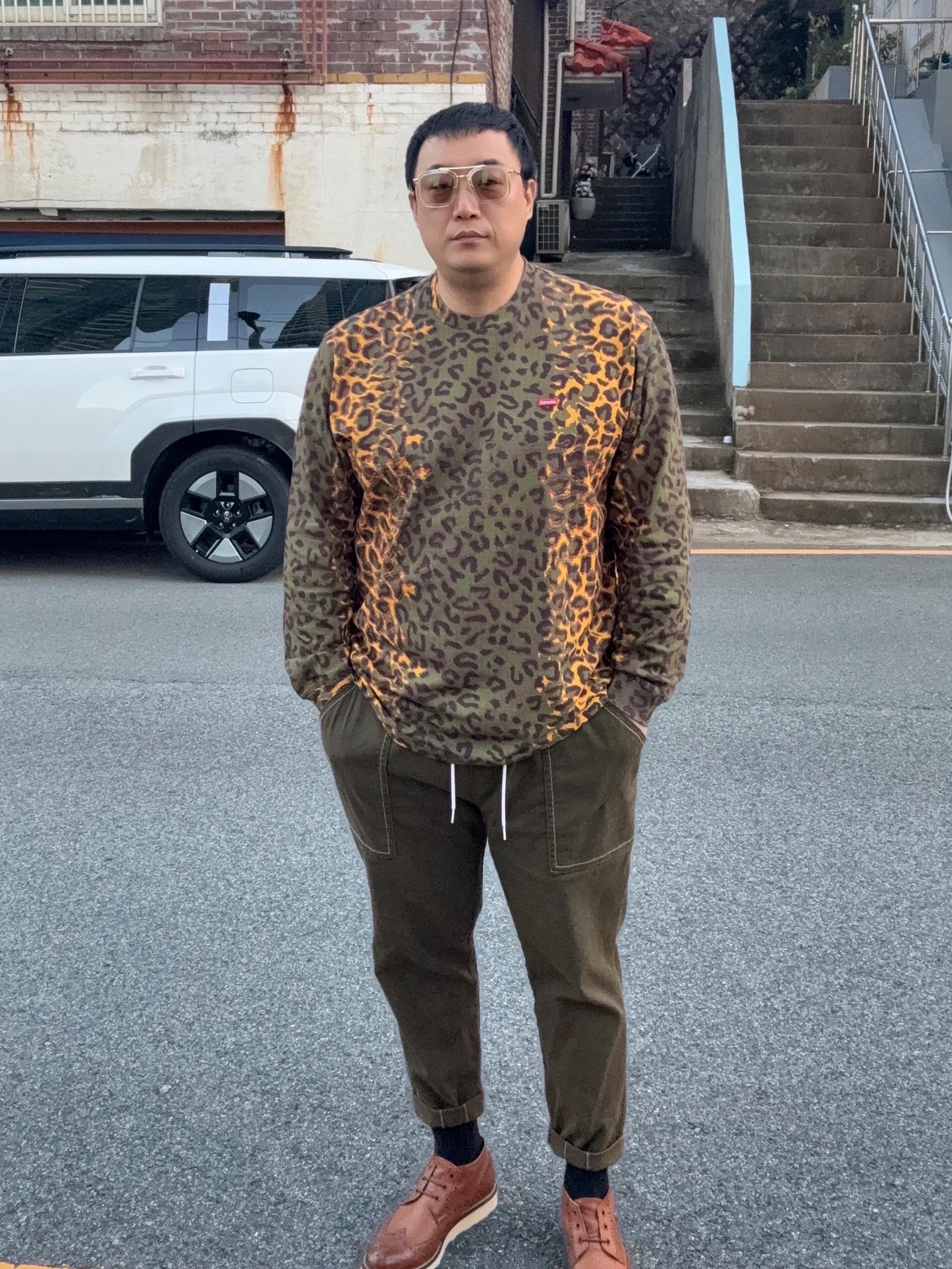 Supreme Small Box L/S T-Shirt Cheetah - 24FW 착용 스타일
