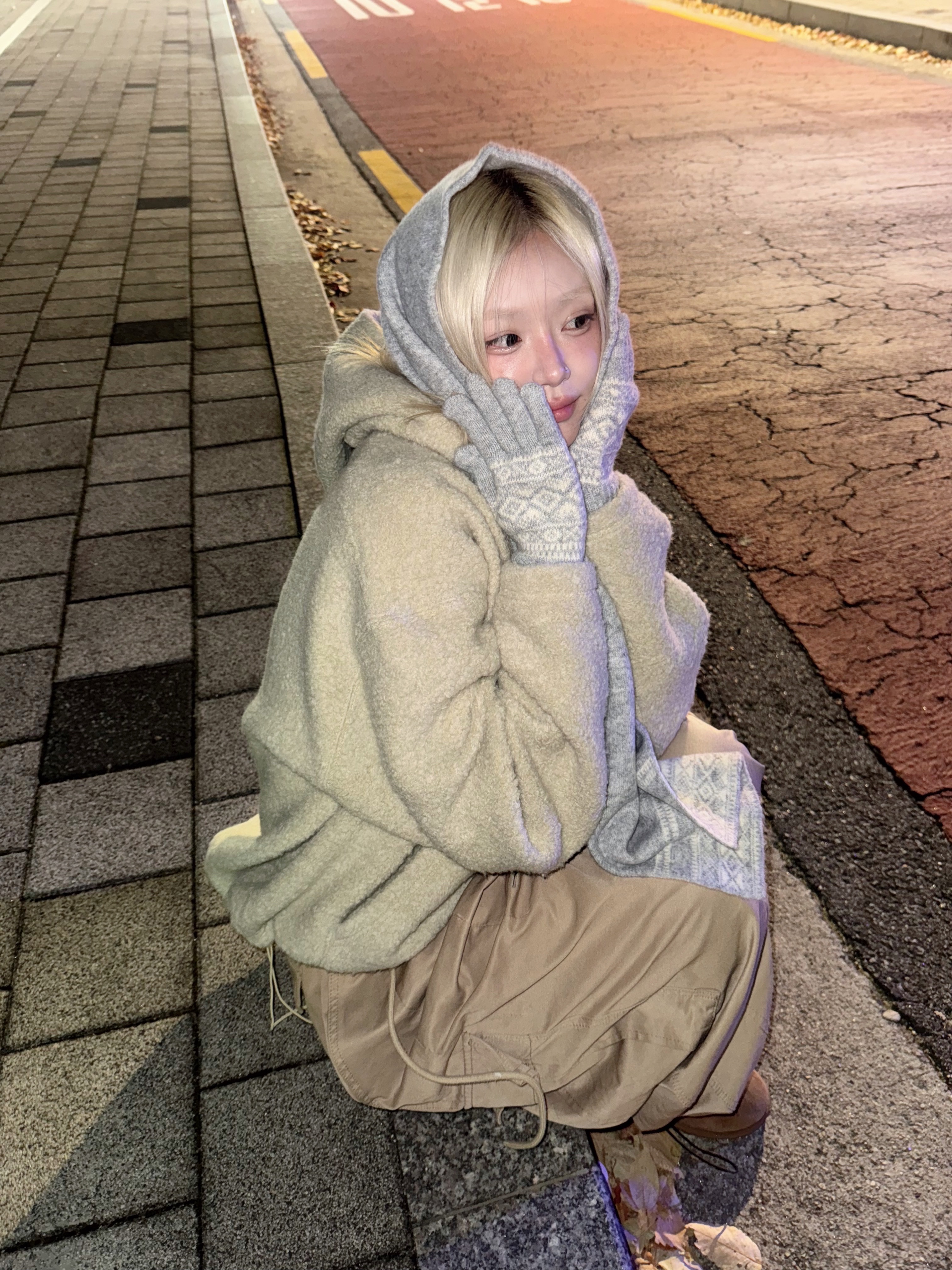 UGG Classic Mini Boots Chestnut 착용 스타일 - 7