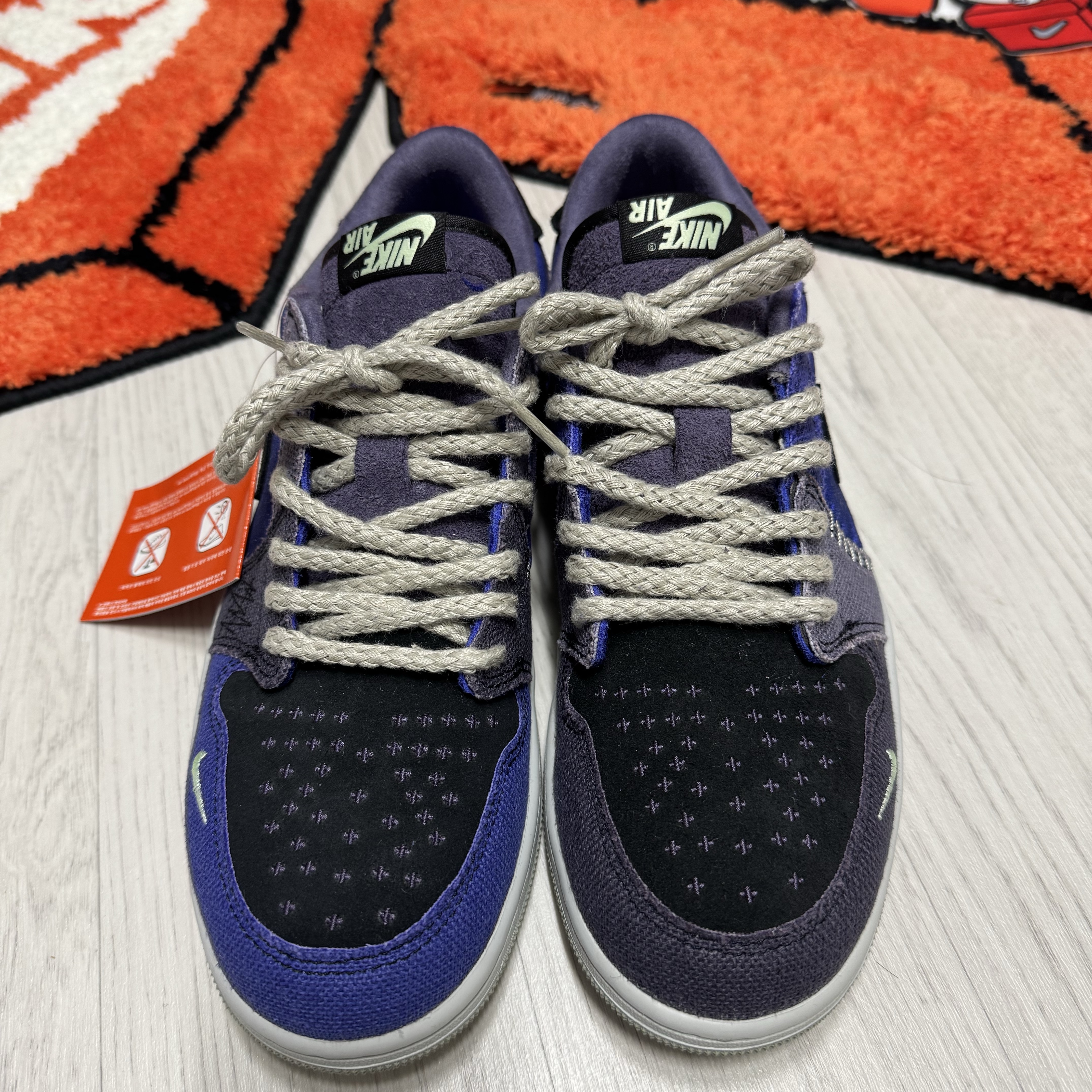 Jordan 1 x Zion Williamson Retro Low OG Regency Purple and Dark Raisin 착용 스타일 - 3