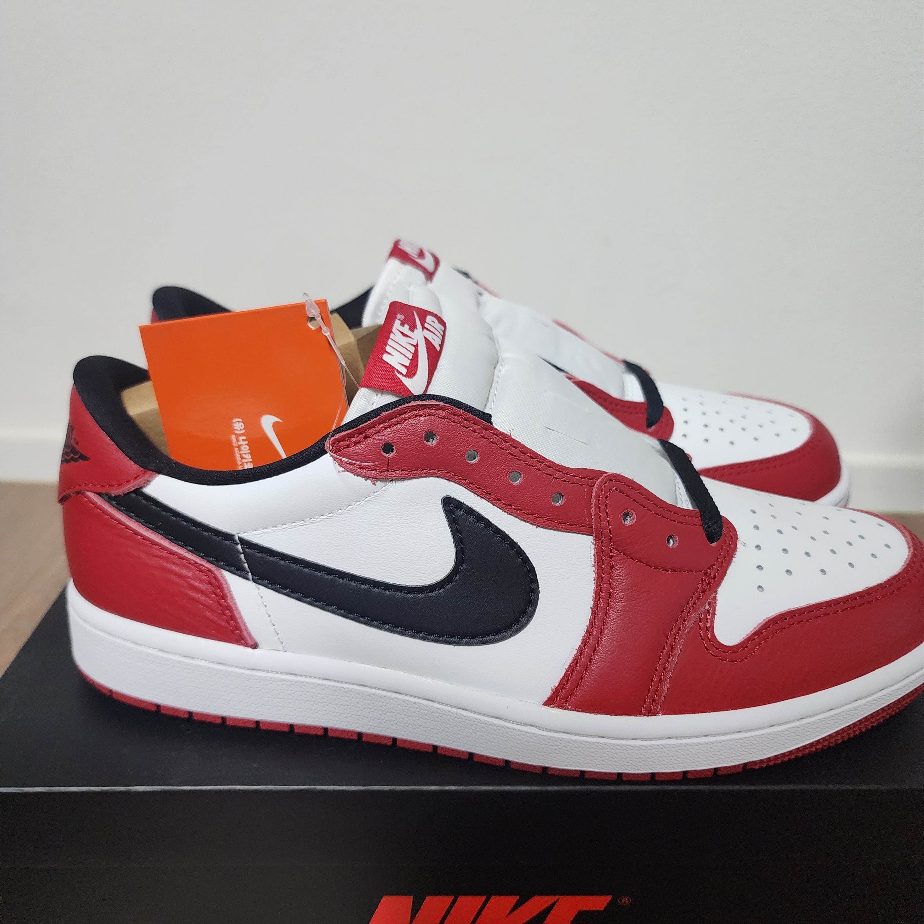 Jordan 1 Retro Low OG Chicago 착용 스타일 - 2