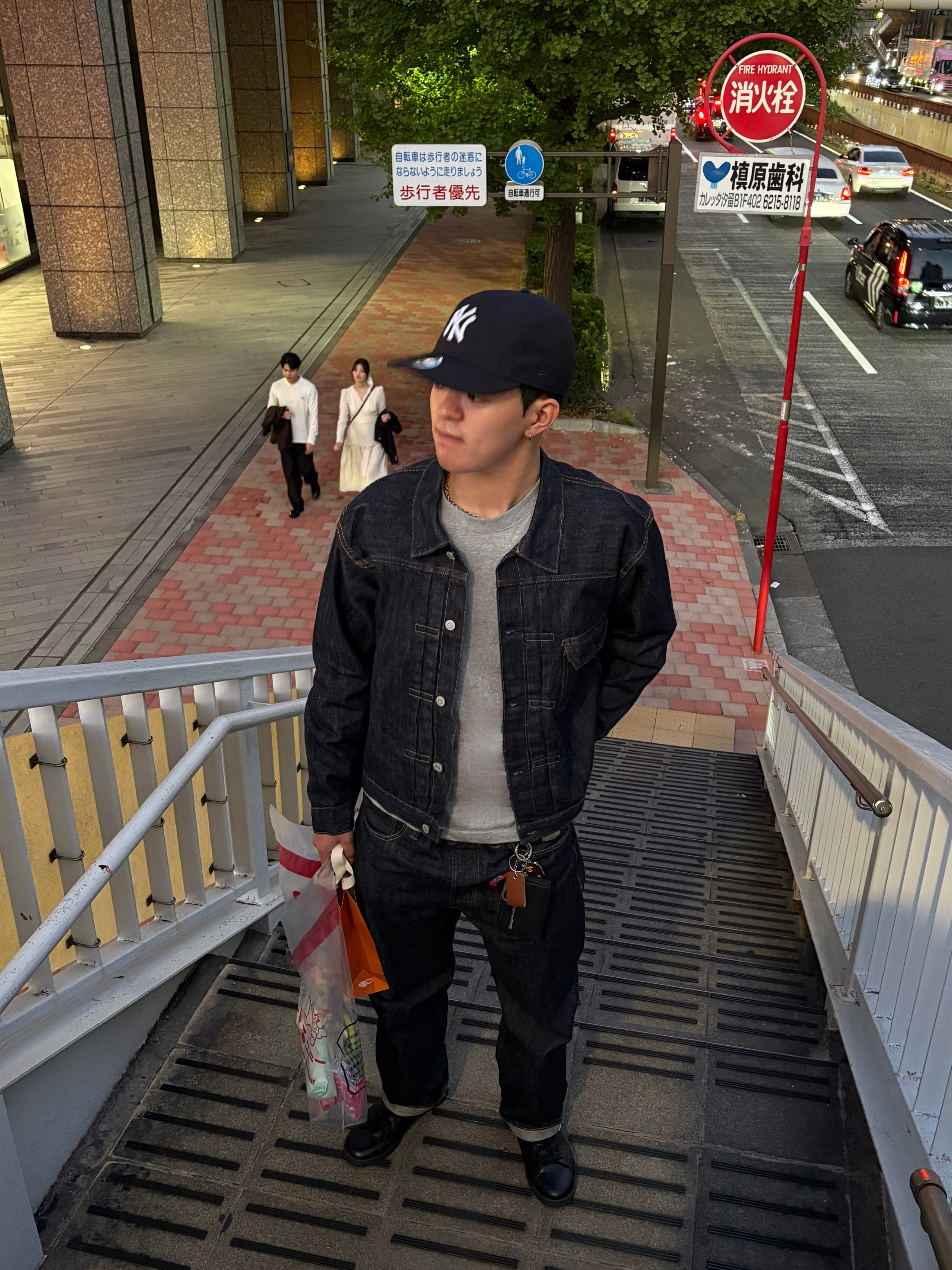New Era x Beams New York Yankees 9FIFTY Retro Crown Cap Navy, Adidas x BAPE Stan Smith Core Black Gold Metallic 착용 스타일