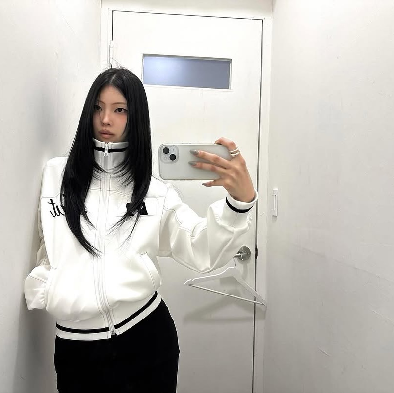 [KREAM 단독] Bonnae Patch track jacket White, [KREAM 단독] Bonnae Patch track jacket Black 착용 스타일