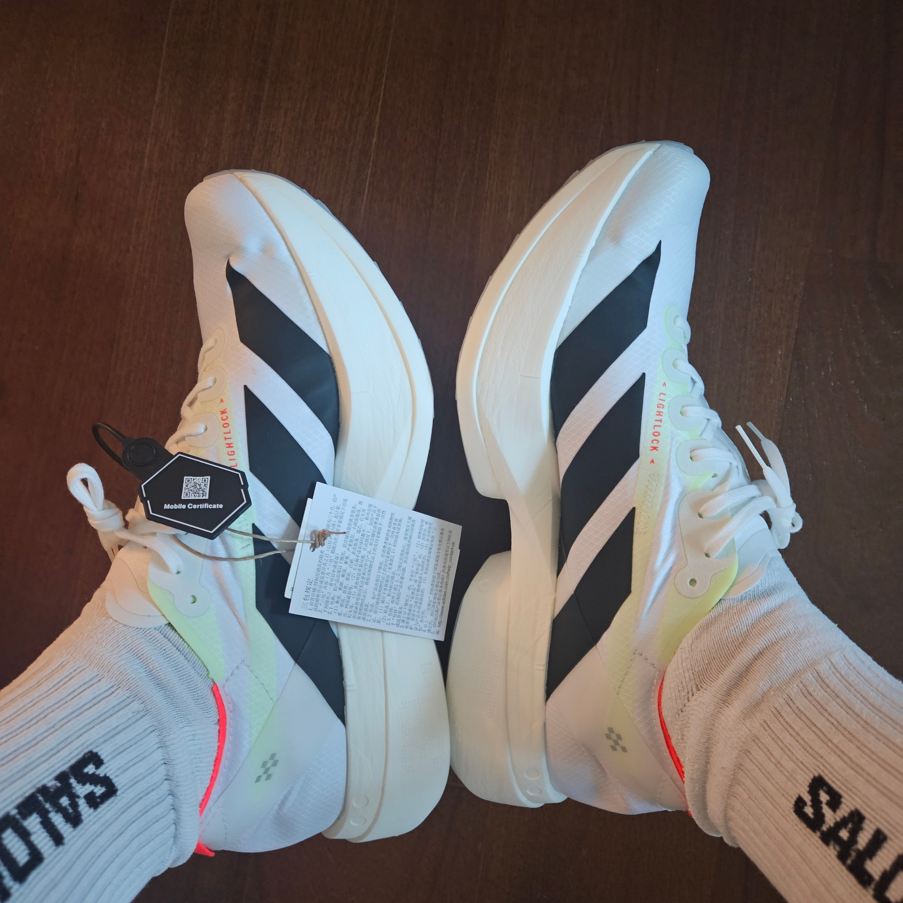 Adidas Adizero Adios Pro 4 Cloud White Core Black 착용 스타일