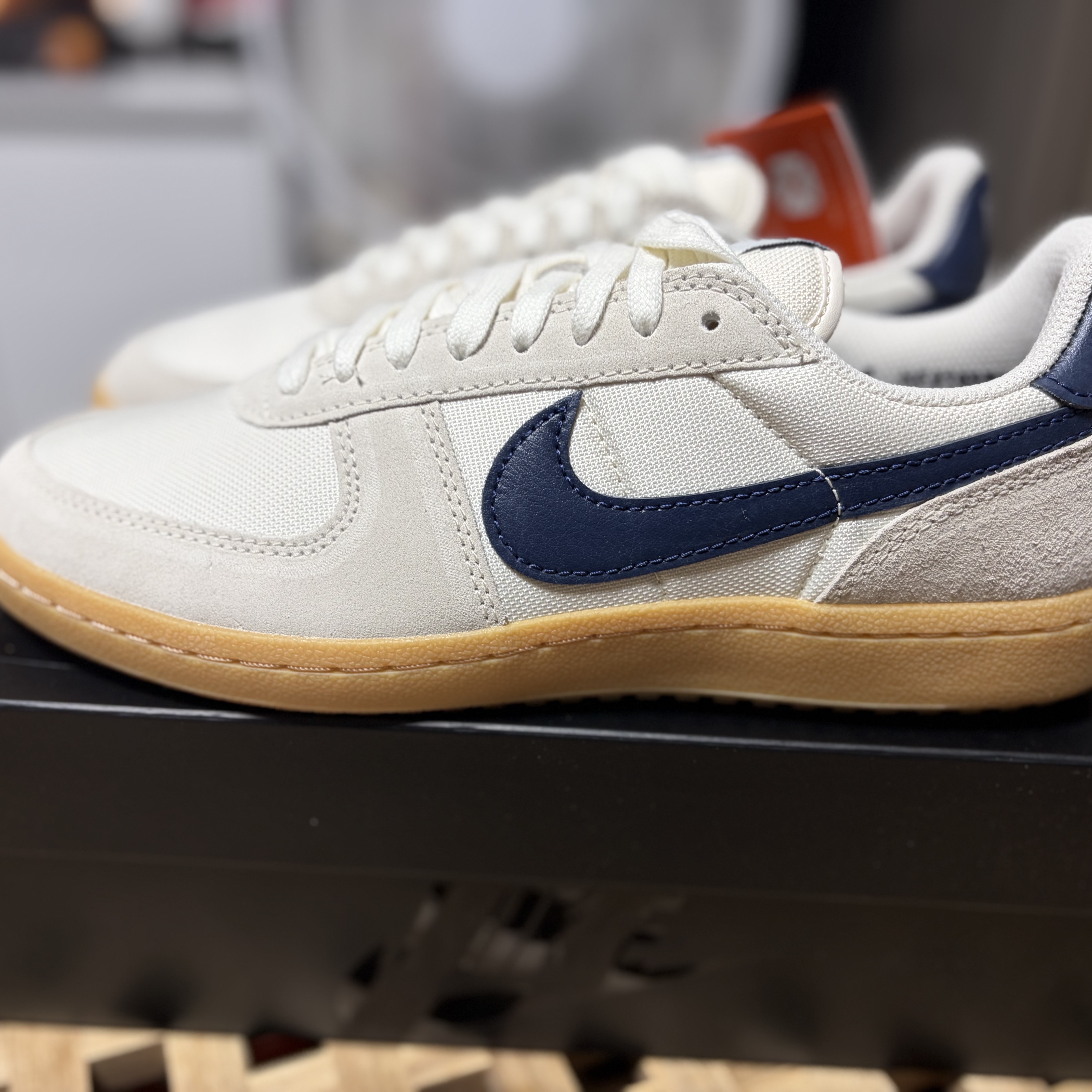 Nike Field General 82 Pale Ivory Gum Yellow 착용 스타일 - 1