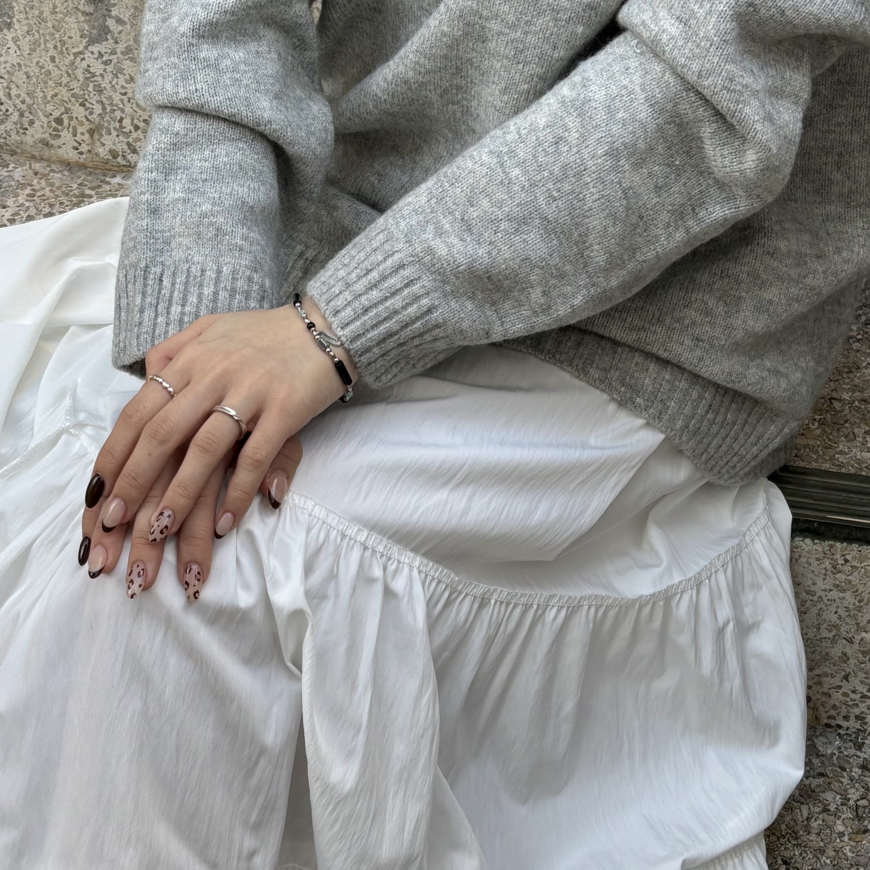 Riomeu Mint Point Onyx Silver Bracelet 착용 스타일 - 5
