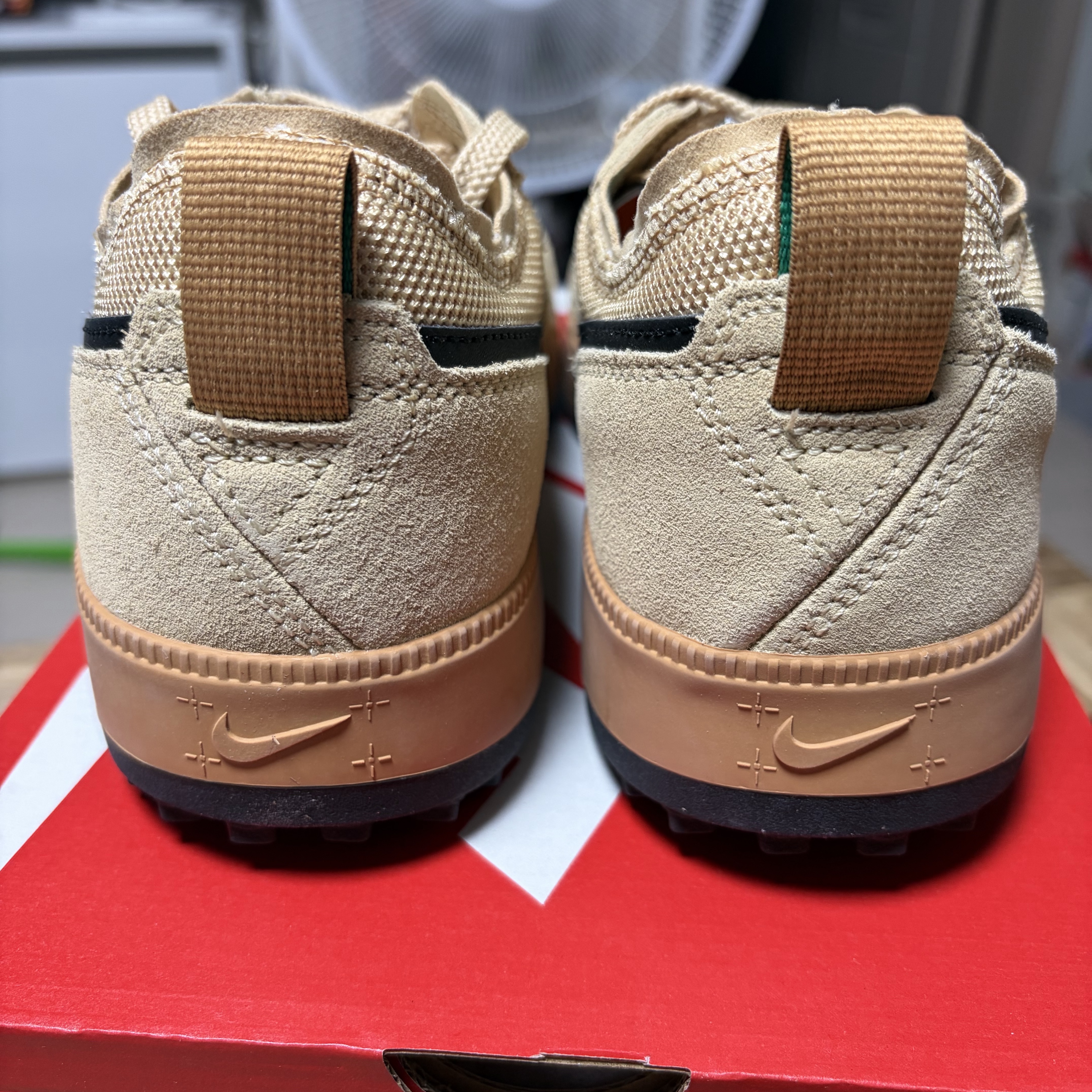 Nike C1TY Brownstone Flax Sesame 착용 스타일 - 5