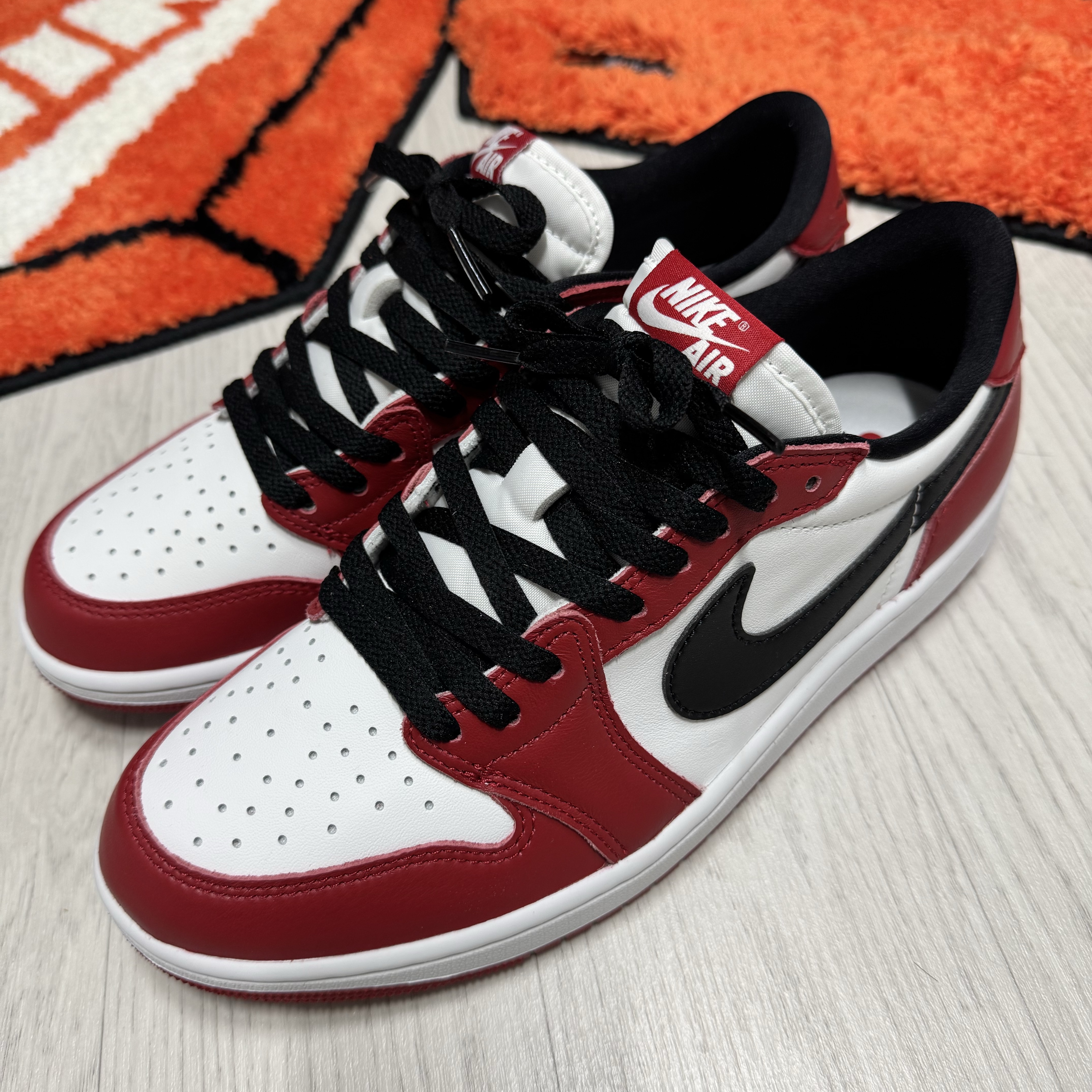 Jordan 1 Retro Low OG Chicago 착용 스타일 - 3