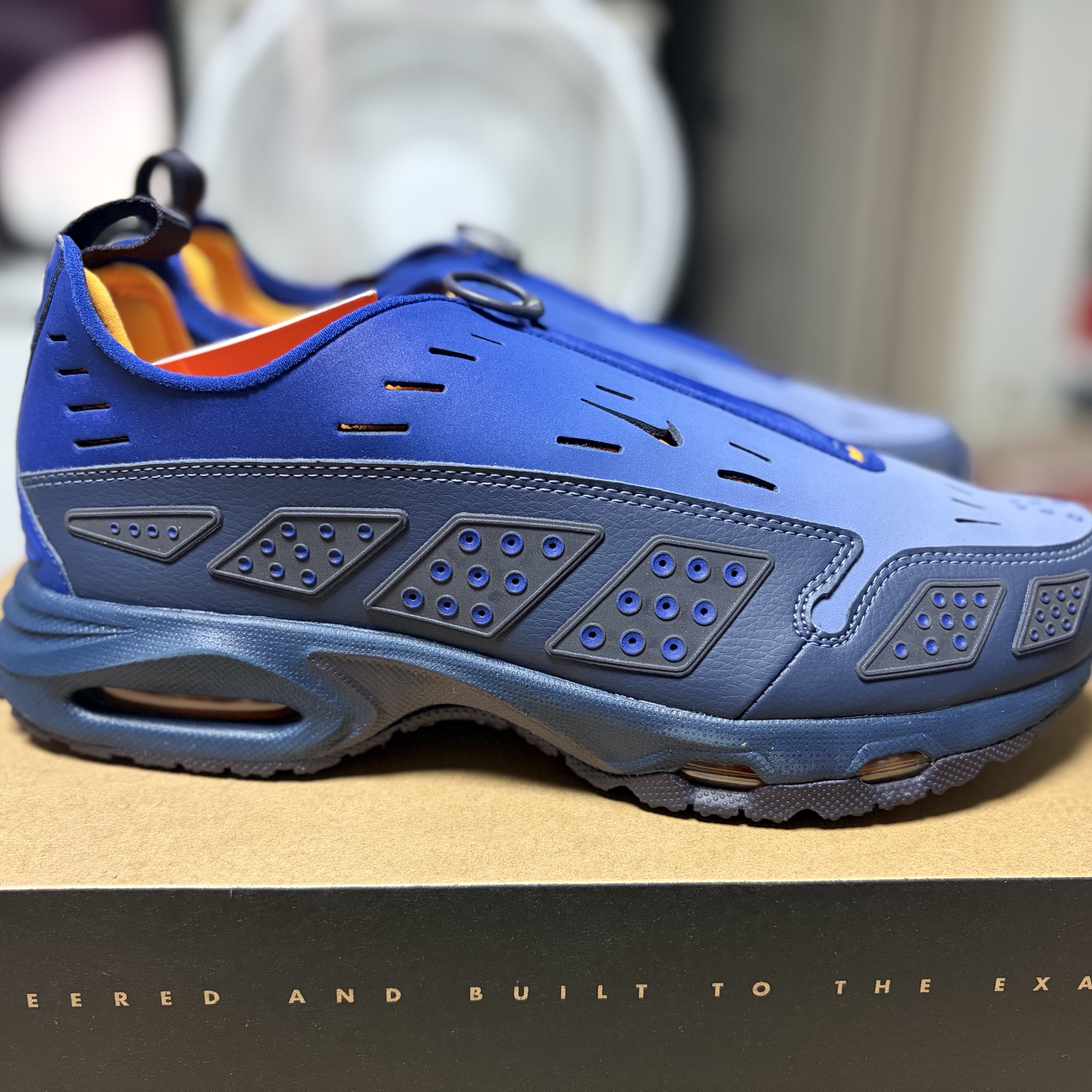 Nike Air Max SNDR SE Obsidian Deep Royal Blue 착용 스타일 - 3