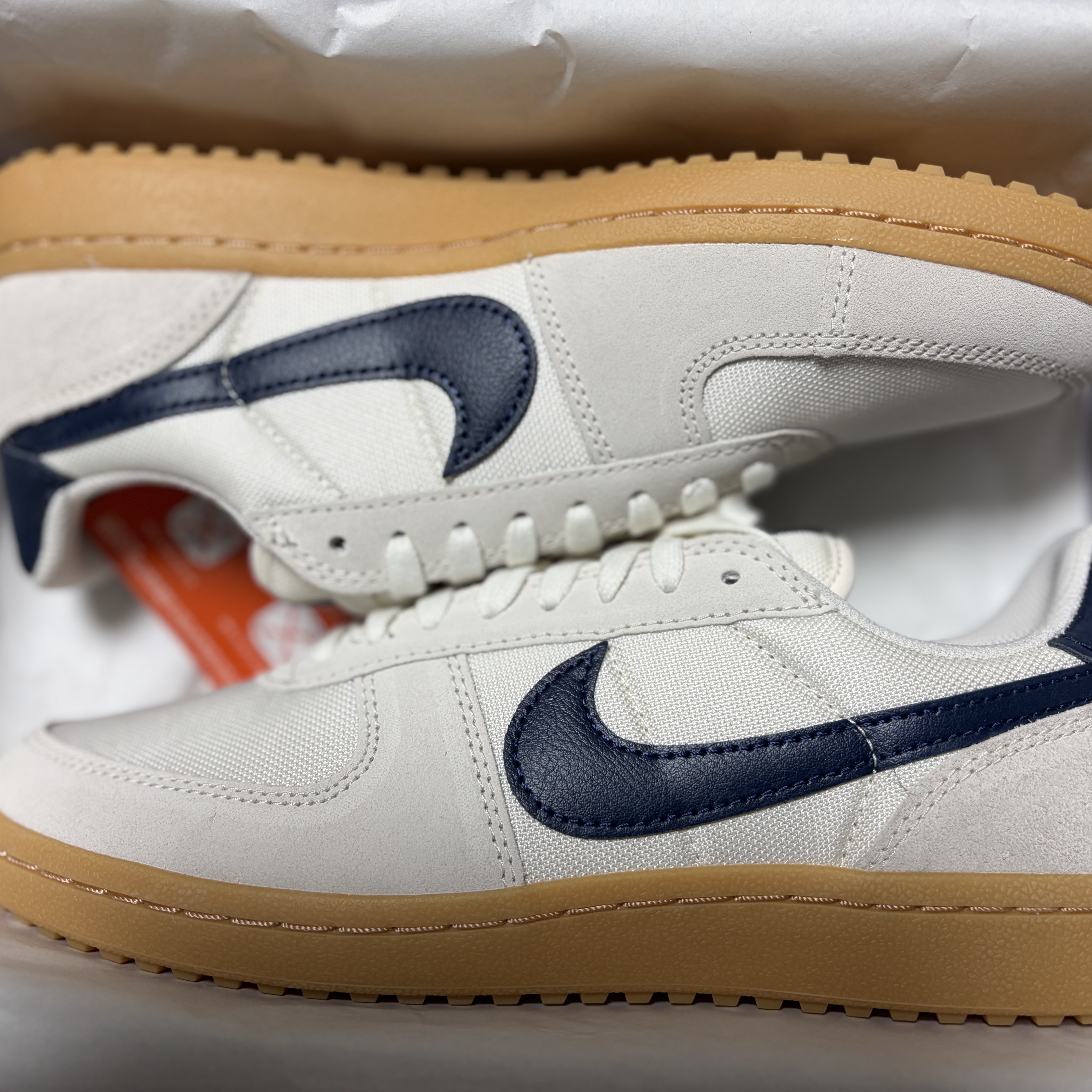 Nike Field General 82 Pale Ivory Gum Yellow 착용 스타일 - 2