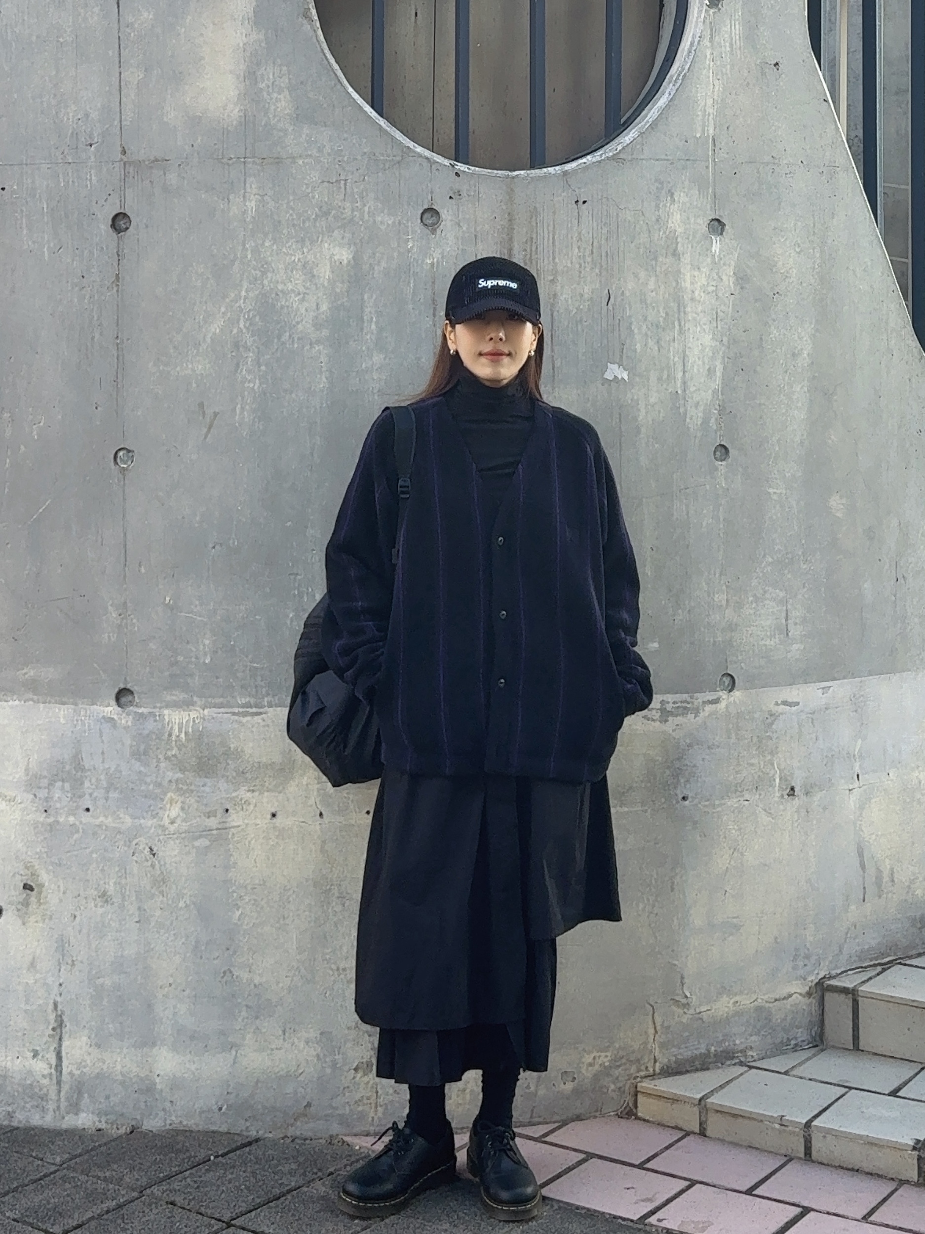 Uniqlo x Needles Fleece Oversized Cardigan Black - KR, Supreme 2-Tone Corduroy Camp Cap Black - 23SS 착용 스타일 - 2