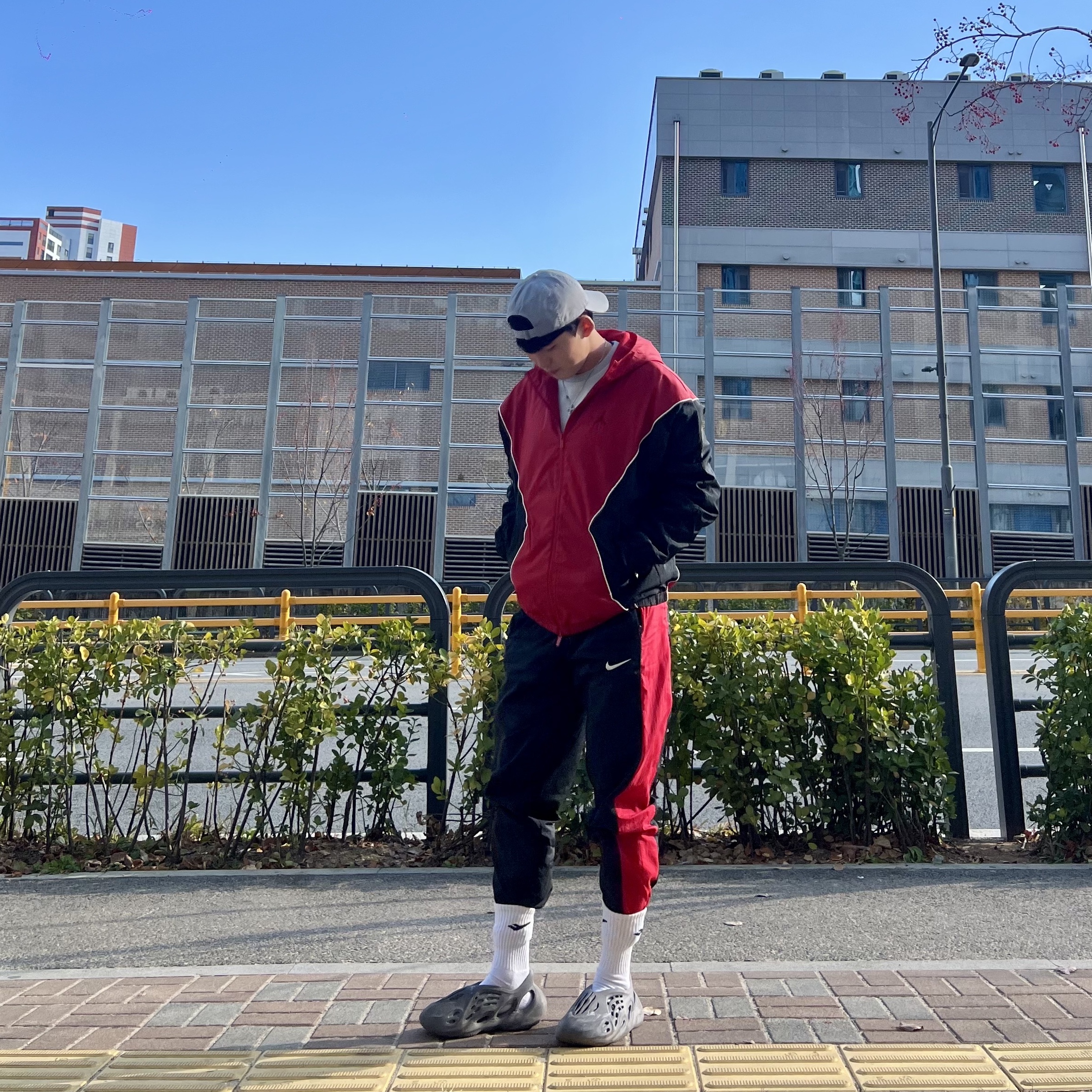 Jordan Brooklyn Hoodie Draft Jacket Varsity Red Black - Asia, Damiani Metropolitan Diamond Necklace Silver 착용 스타일 - 2