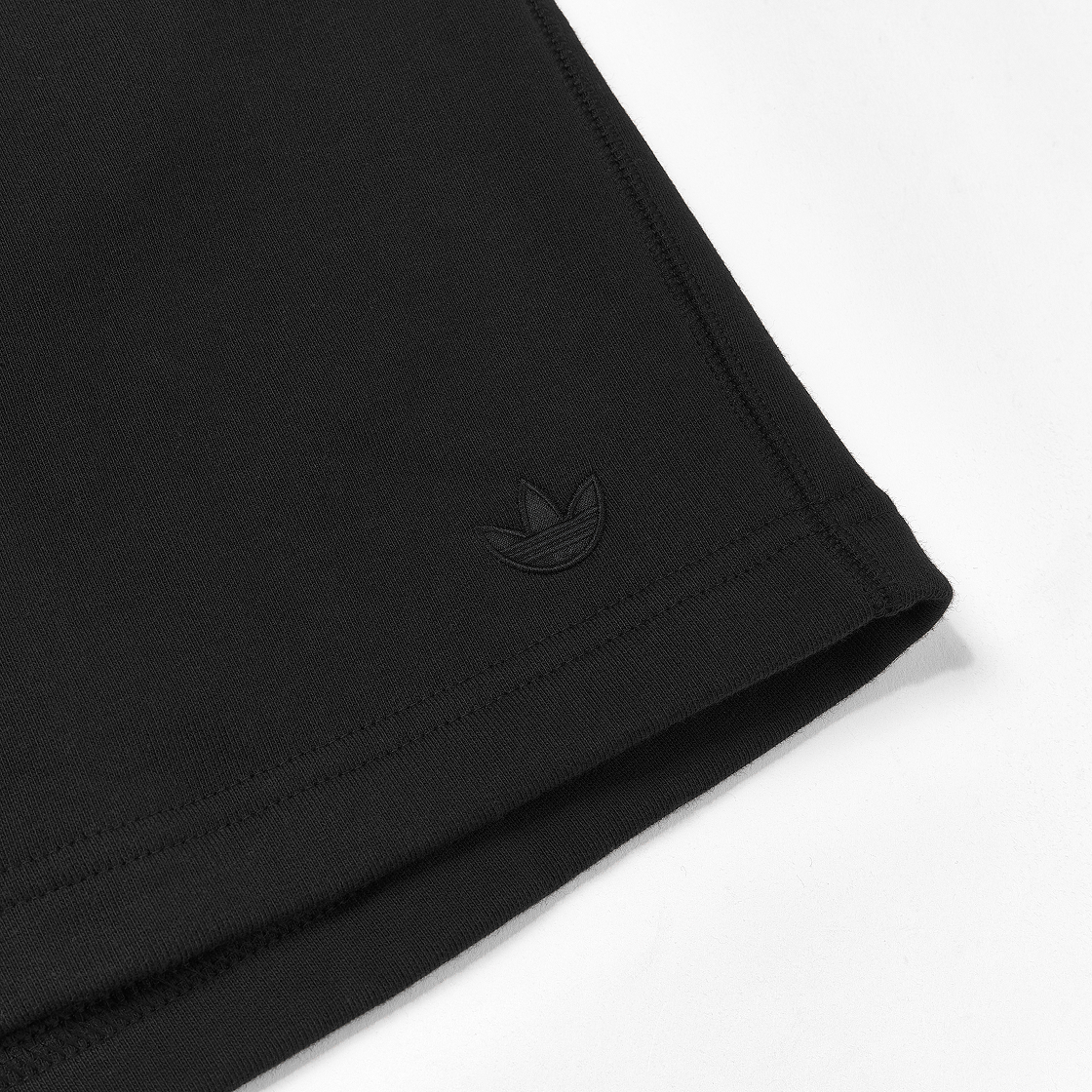 아디다스 프리미엄 에센셜 쇼츠 블랙 - KR 사이즈(Adidas Premium Essentials Shorts Black - KR Sizing) - 3
