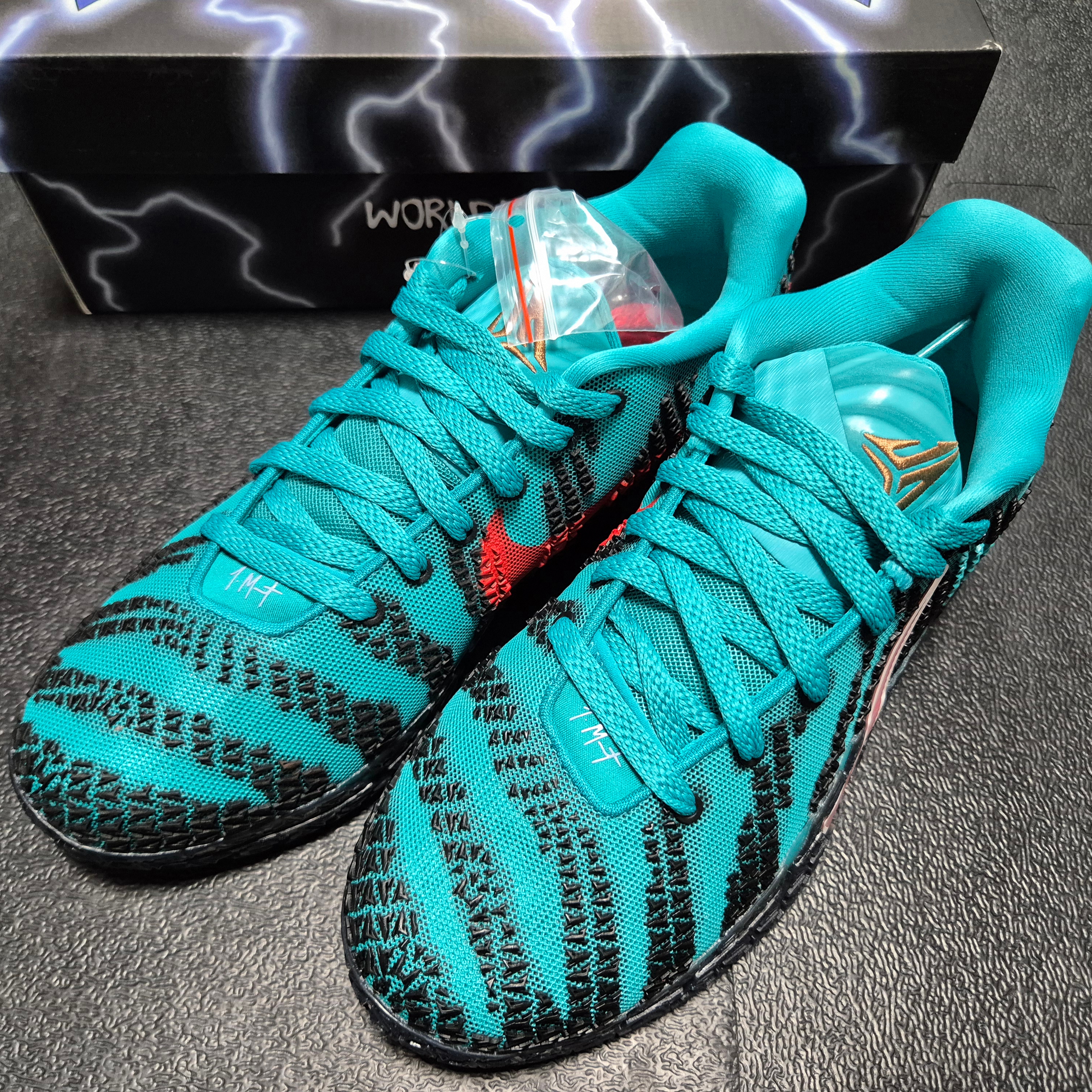 Nike Ja 3 EP Scratch 3.0 Turbo Green Black 착용 스타일 - 3