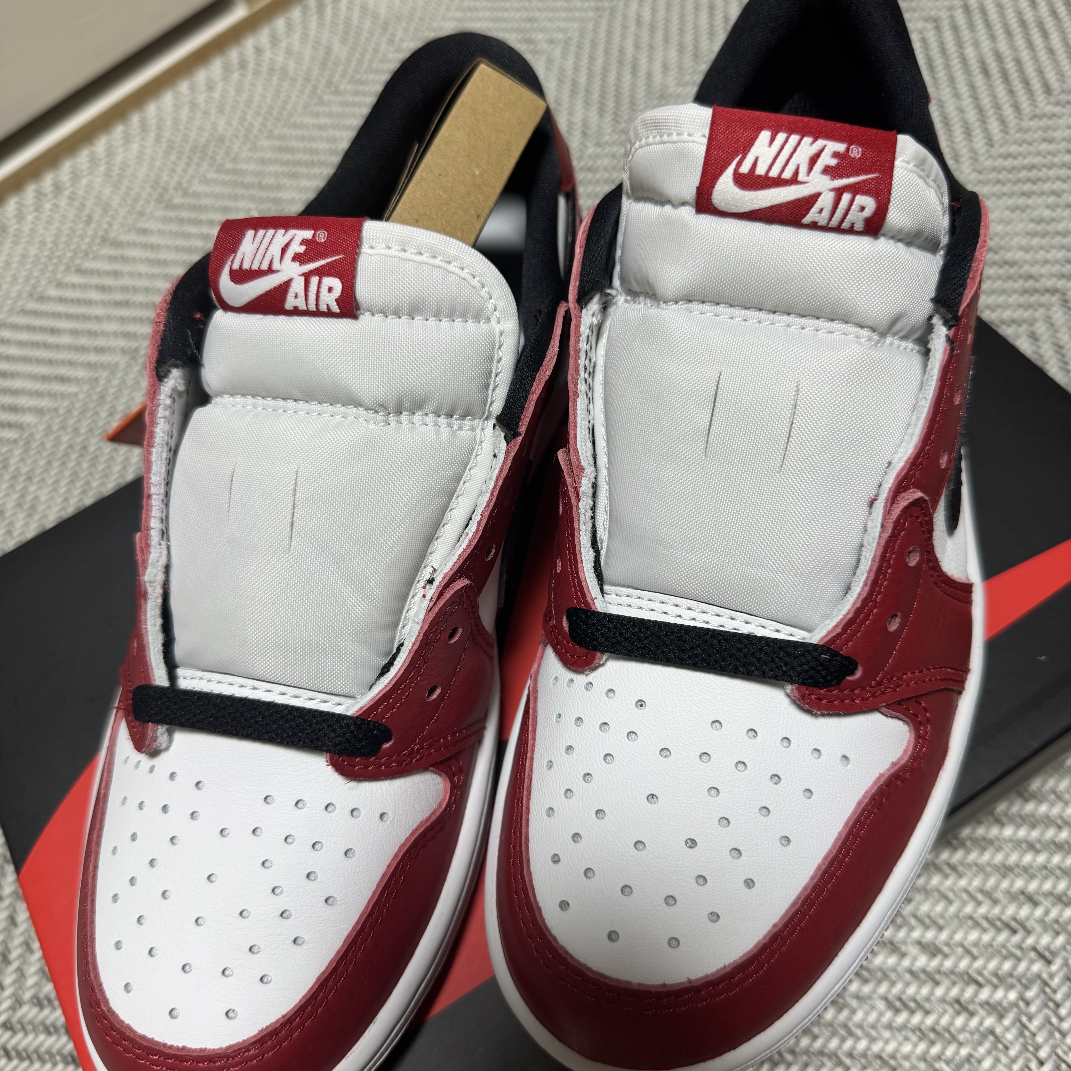 Jordan 1 Retro Low OG Chicago 착용 스타일 - 1