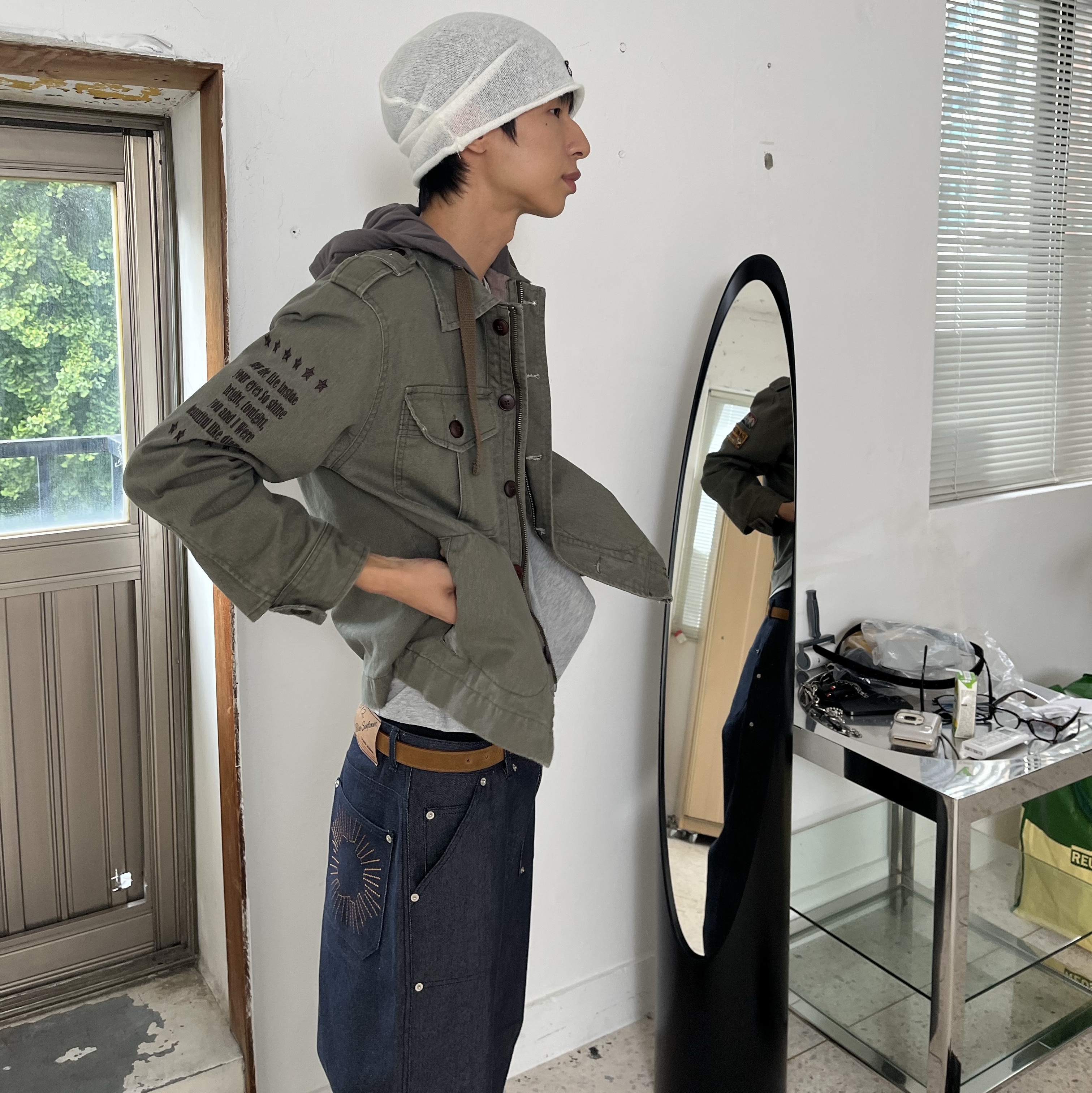 Blue Sunflower Mohair Glow Up Beanie Ivory, Blue Sunflower Vintage Washed Hooded Jacket 착용 스타일 - 3