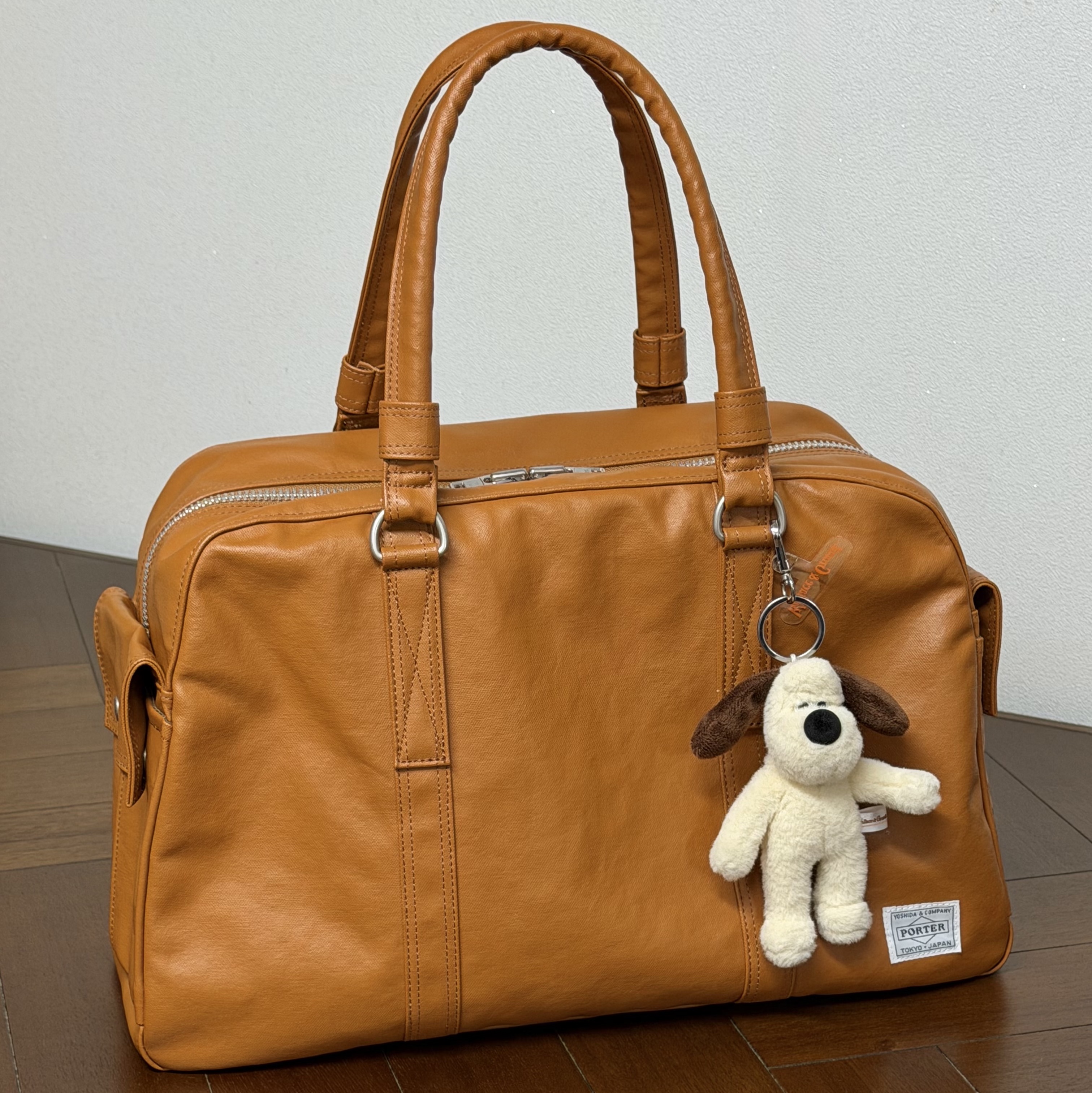 Porter Free Style Boston Bag Camel, Dream C&C Wallace & Gromit Mini Keyring Plush 12cm 착용 스타일