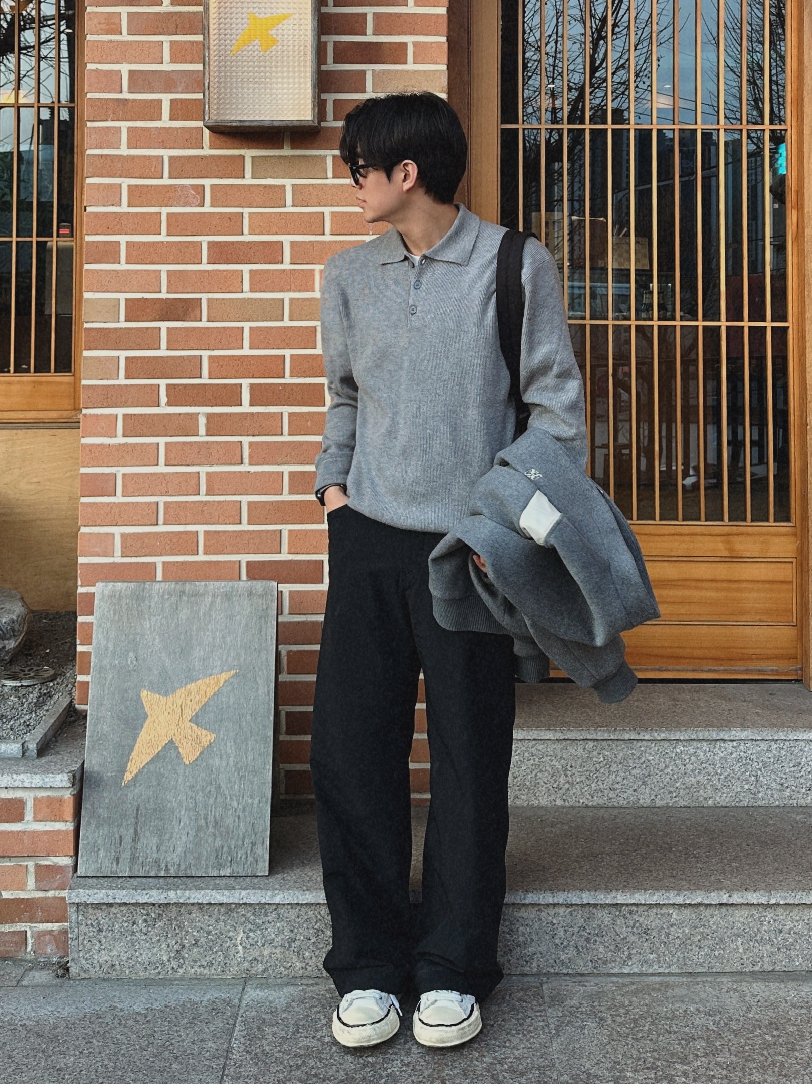 Maison Mihara Yasuhiro Peterson VL OG Sole Canvas Low-top Sneakers White 착용 스타일 - 1