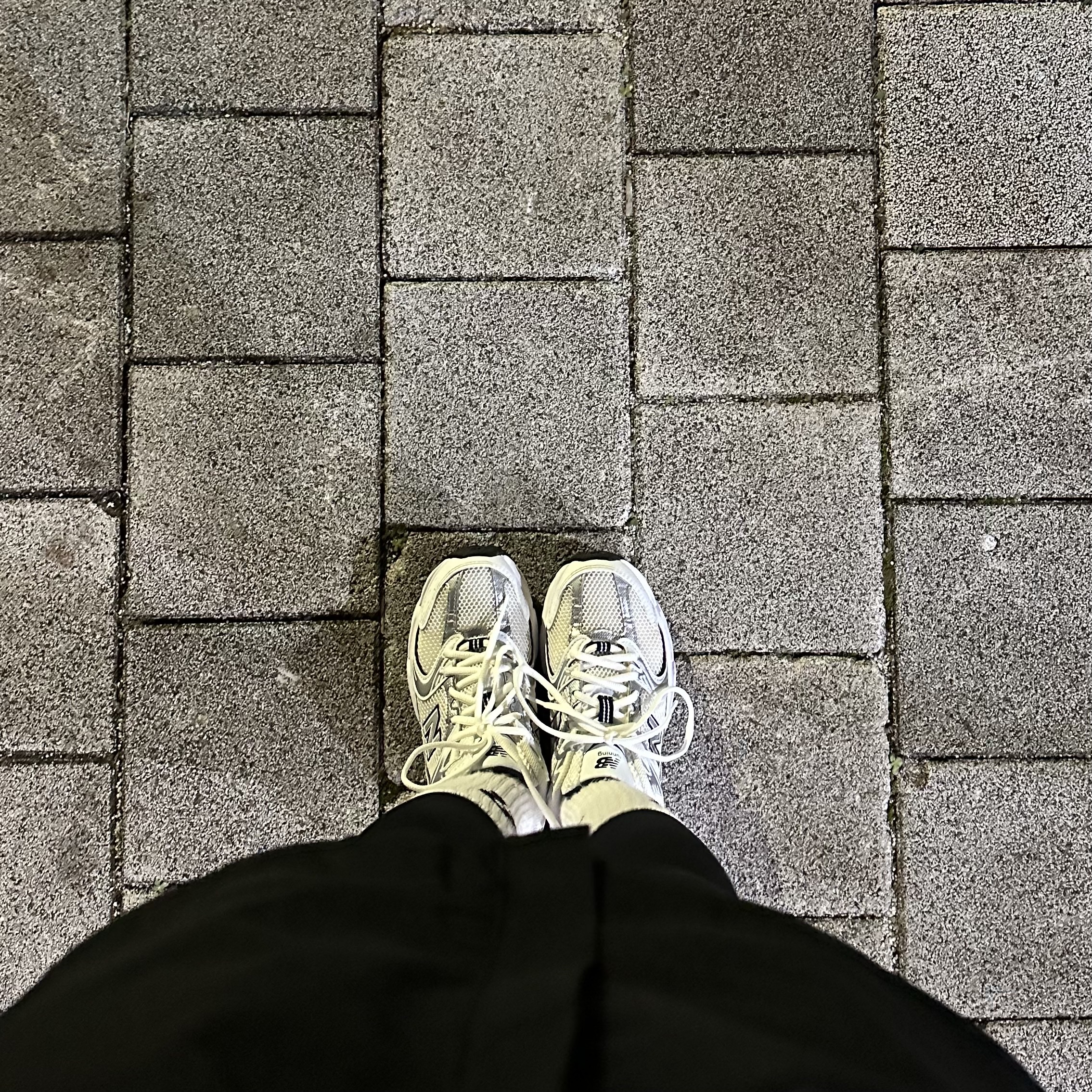 New Balance 530 White 착용 스타일 - 2