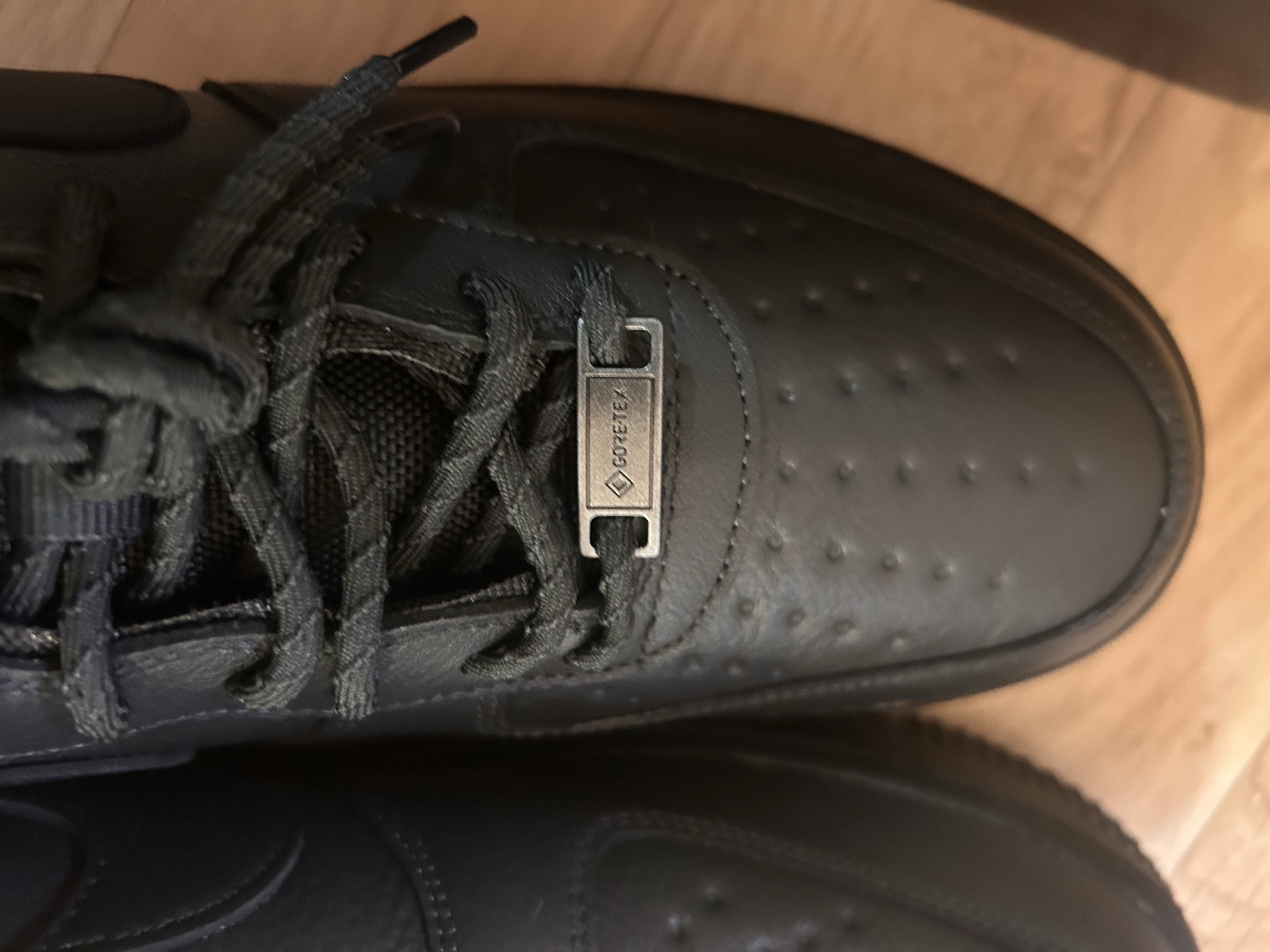 Nike Air Force 1 Low Gore-Tex Vibram Off Noir and Black 착용 스타일
