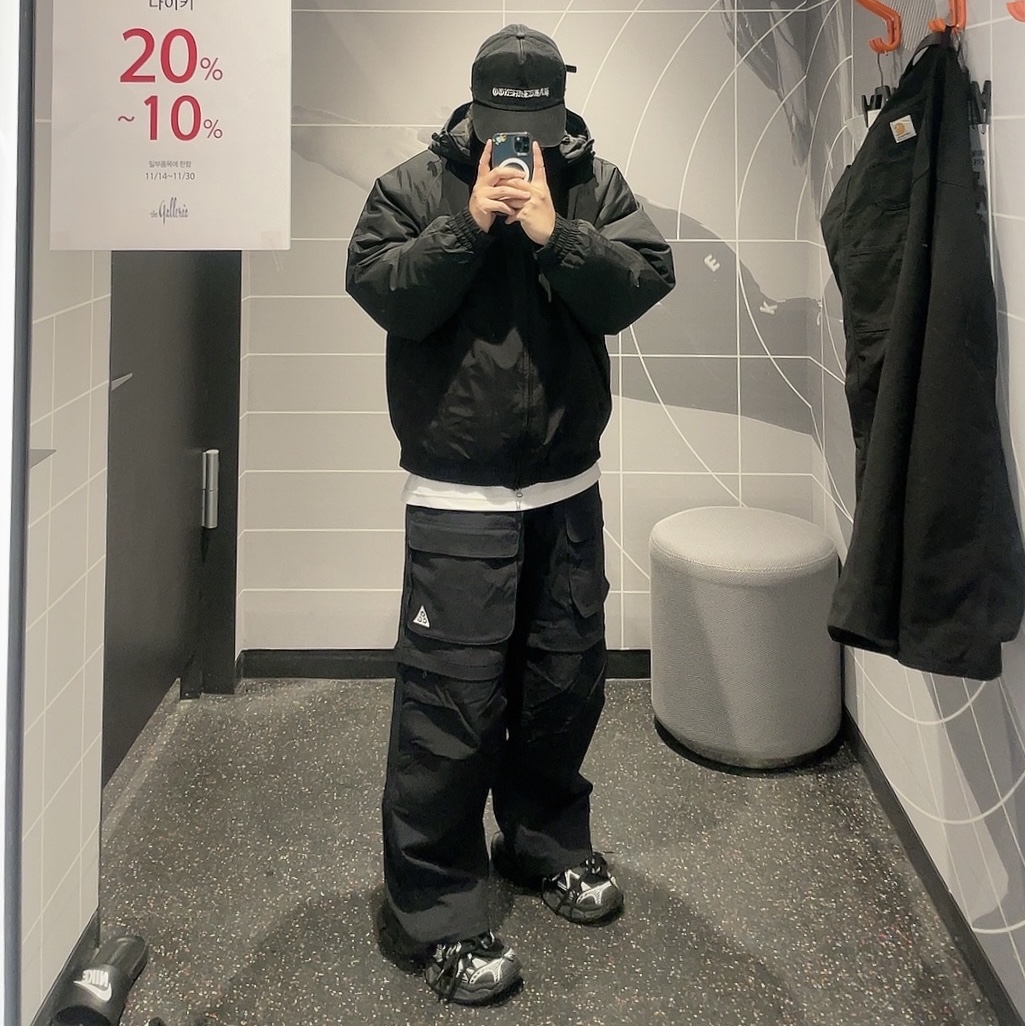 Nike ACG Smith Summit Zip Cargo Pants Black Anthracite - Asia, Balenciaga 3XL Sneakers Black White 착용 스타일