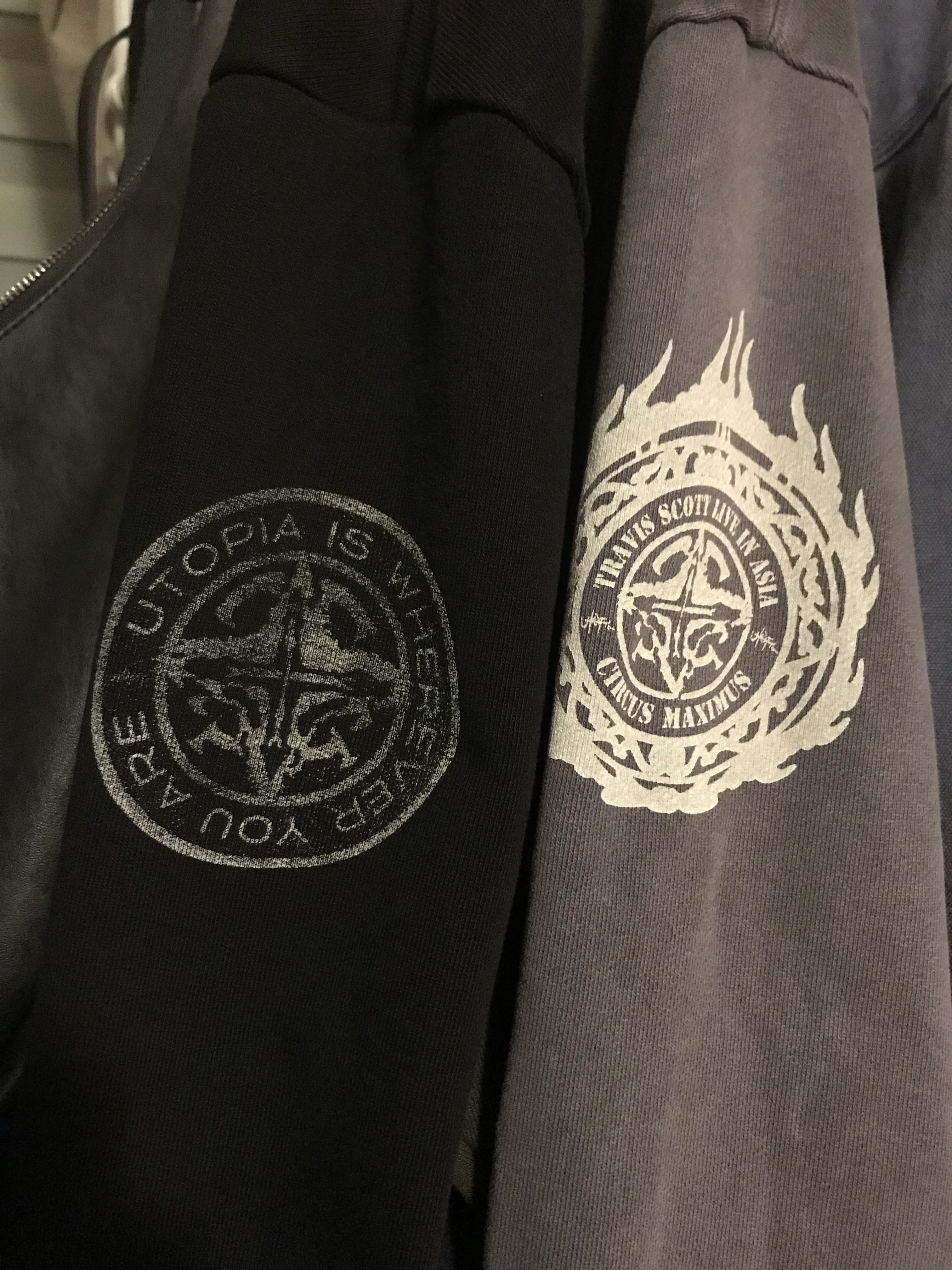 Travis Scott Circus Maximus Stadium Tour 25 Zip Hoodie, Jordan 1 x Travis Scott Retro Low OG SP Velvet Brown and Dark Mocha 착용 스타일 - 5