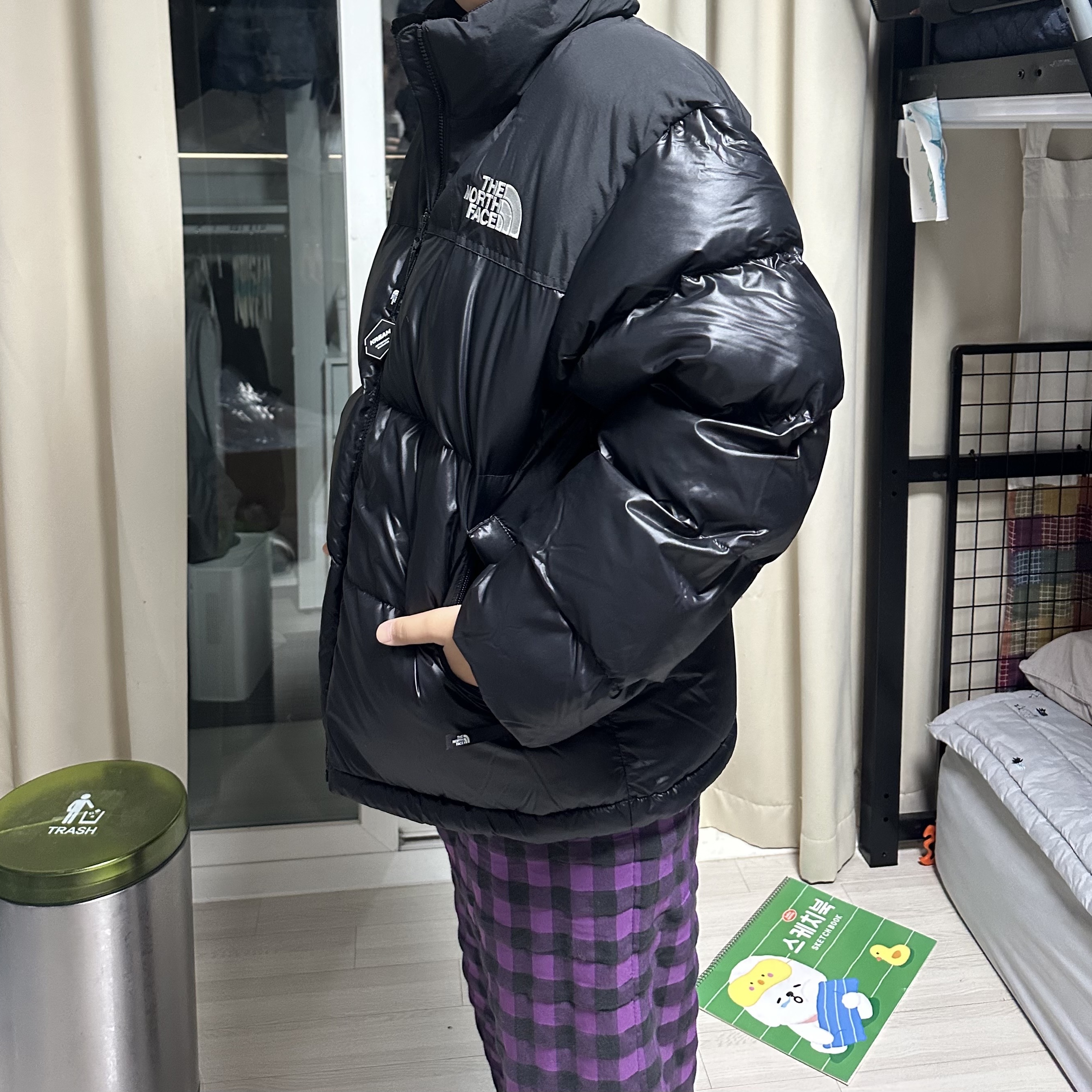 The North Face On Ball Jacket Black 착용 스타일 - 2