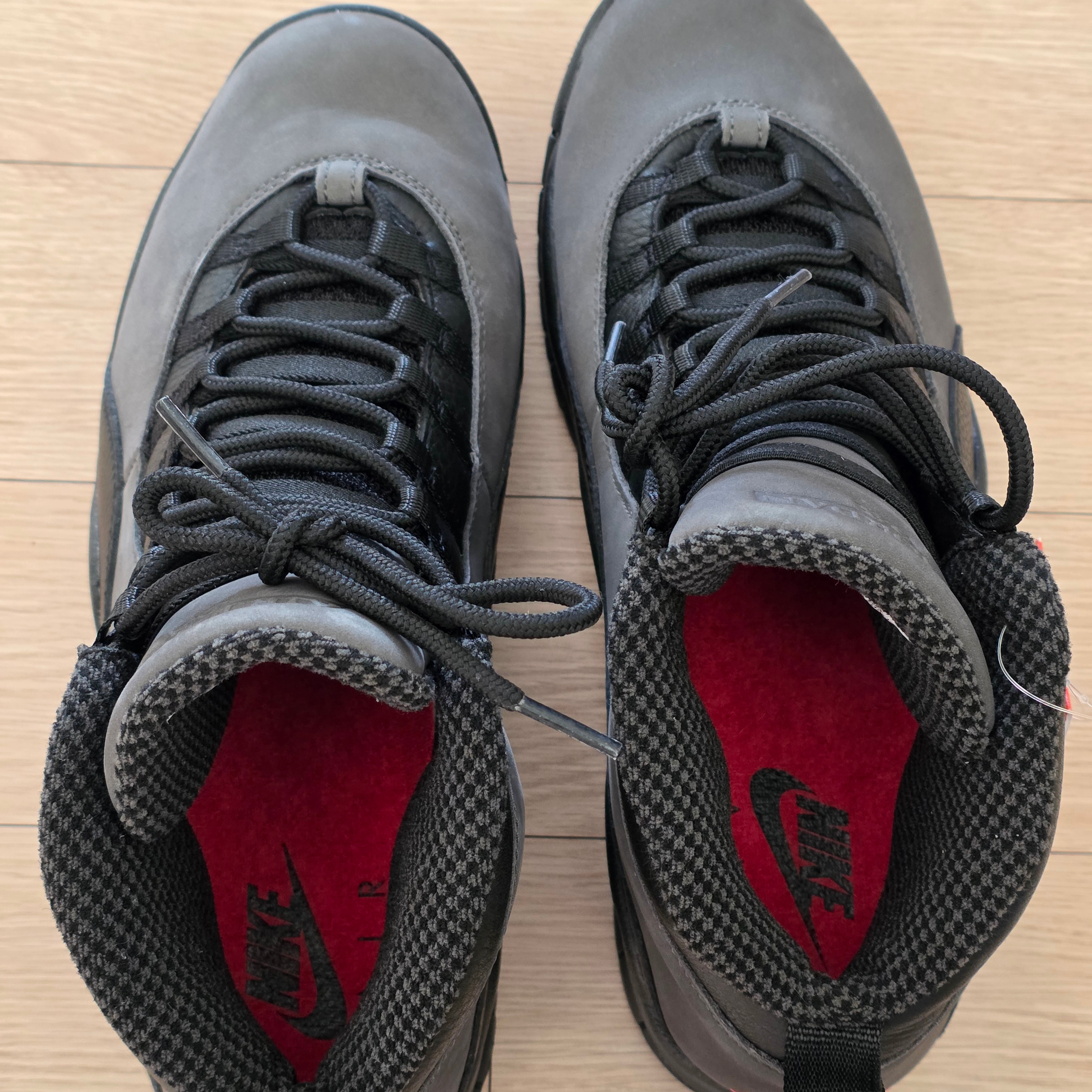 Jordan 10 Retro Shadow Charred Grey and Black, Jordan 10 Retro Light Steel Grey 착용 스타일 - 3