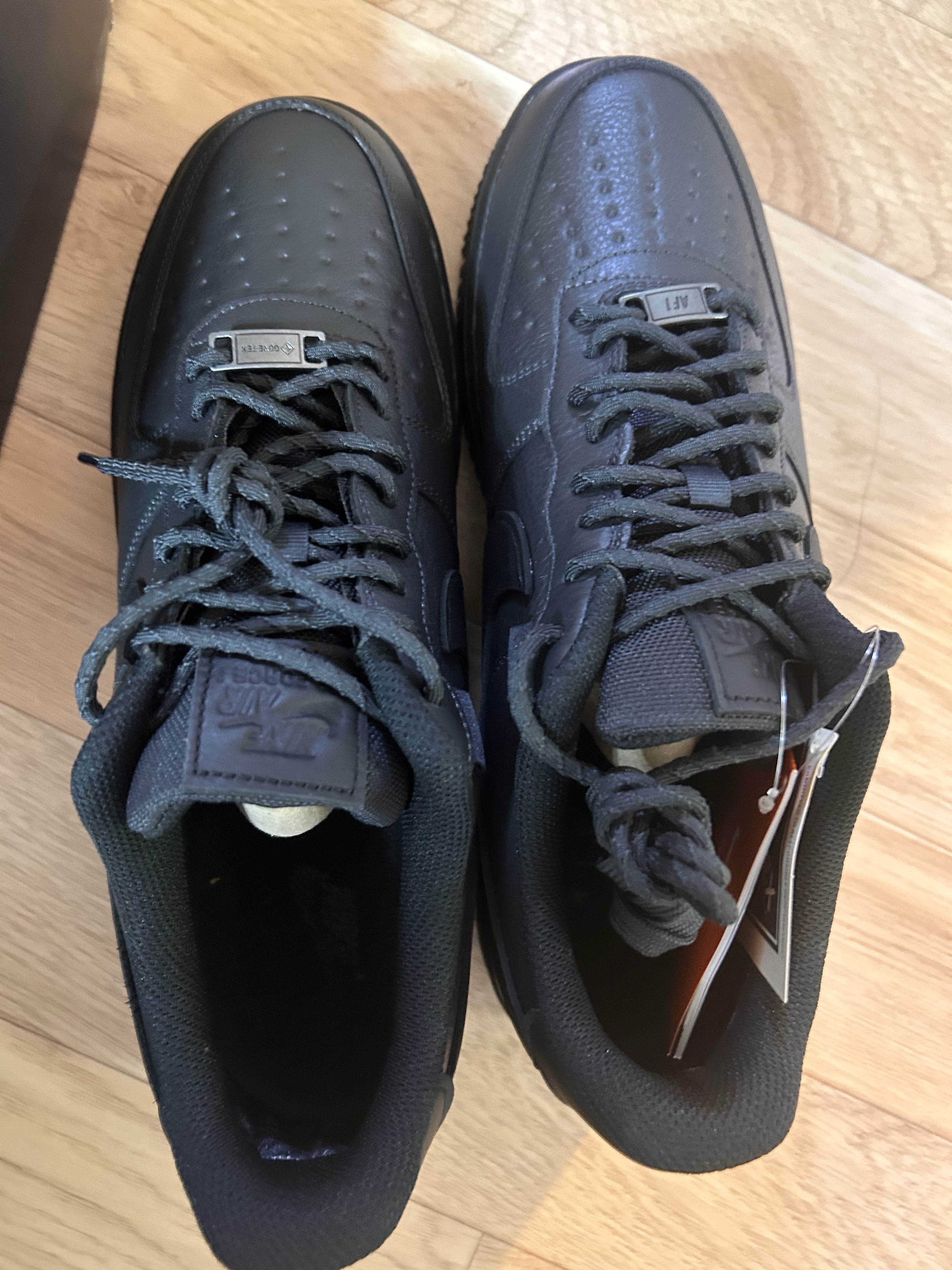 Nike Air Force 1 Low Gore-Tex Vibram Off Noir and Black 착용 스타일