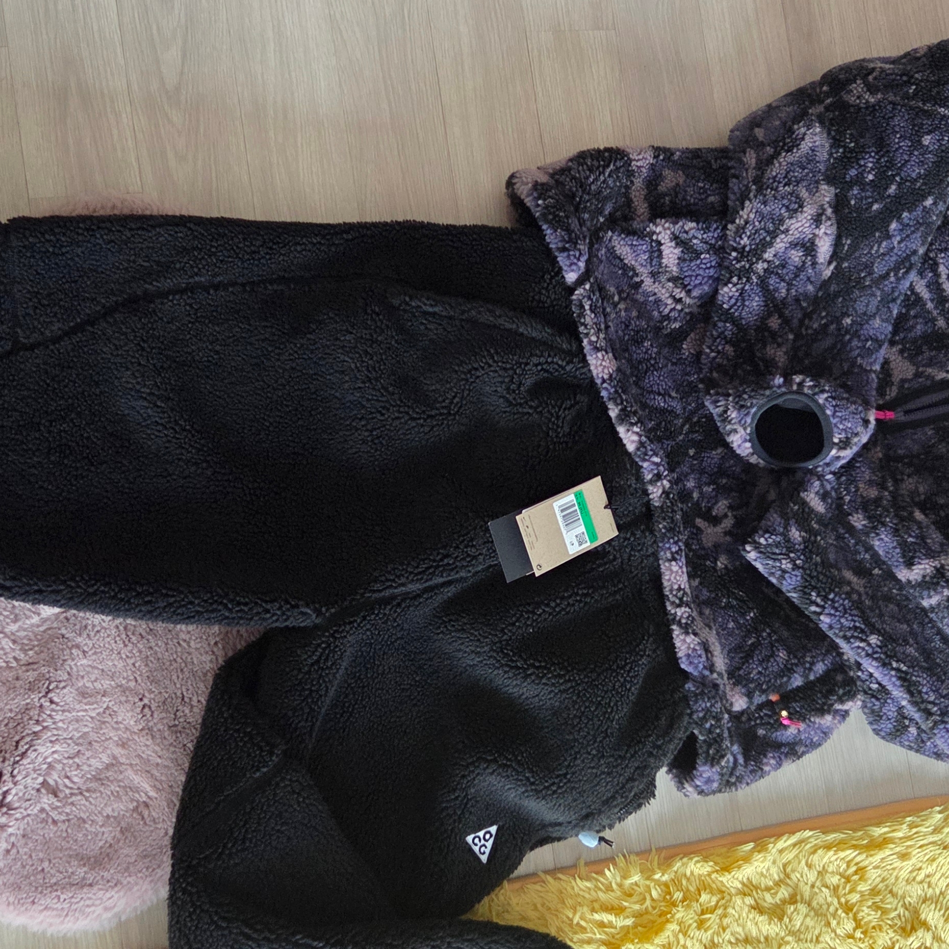 Nike x Drake Nocta Woven Track Pants Black (FN7669-010), Nike ACG Canwell Glacier Anorak Dark Raisin Black - Asia 착용 스타일 - 2