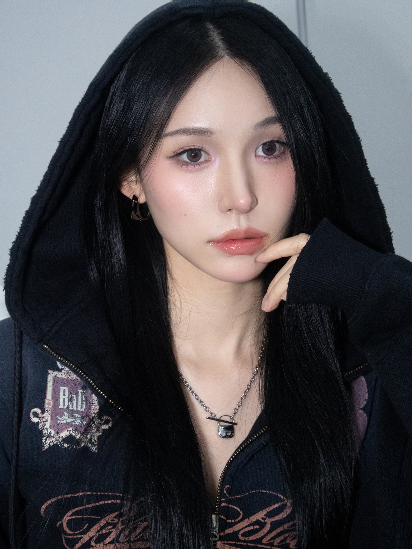 Diesel Dx1637040 Stainless Steel Hoop Earring Silver, Diesel DX1593040 Stainless Steel Chain Necklace Silver 착용 스타일