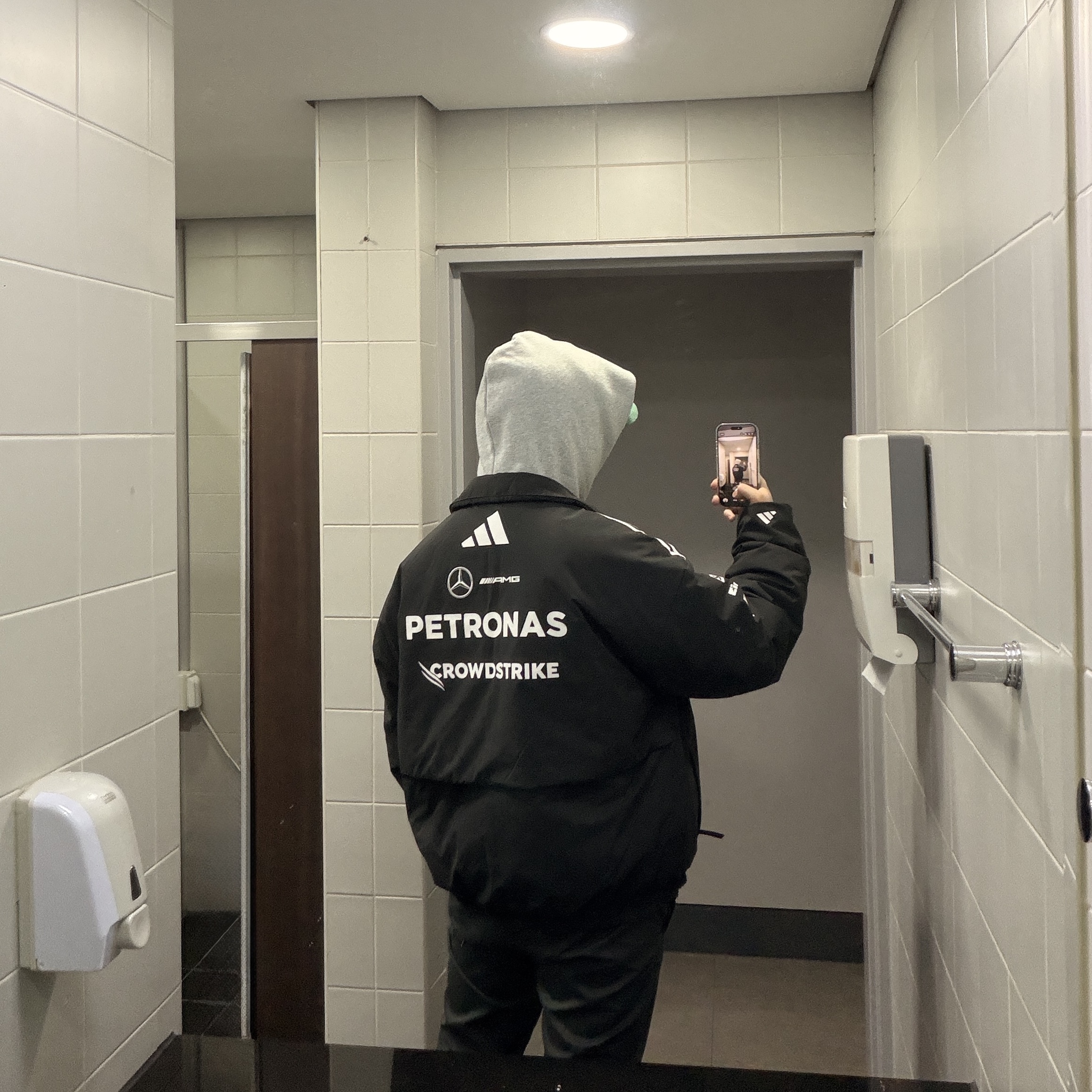 Mercedes AMG Petronas x Adidas Formula One 2025 Team Jacket Black White - US Sizing, Essentials Fleece Hoodie Light Heather Grey - 24FW 착용 스타일 - 1