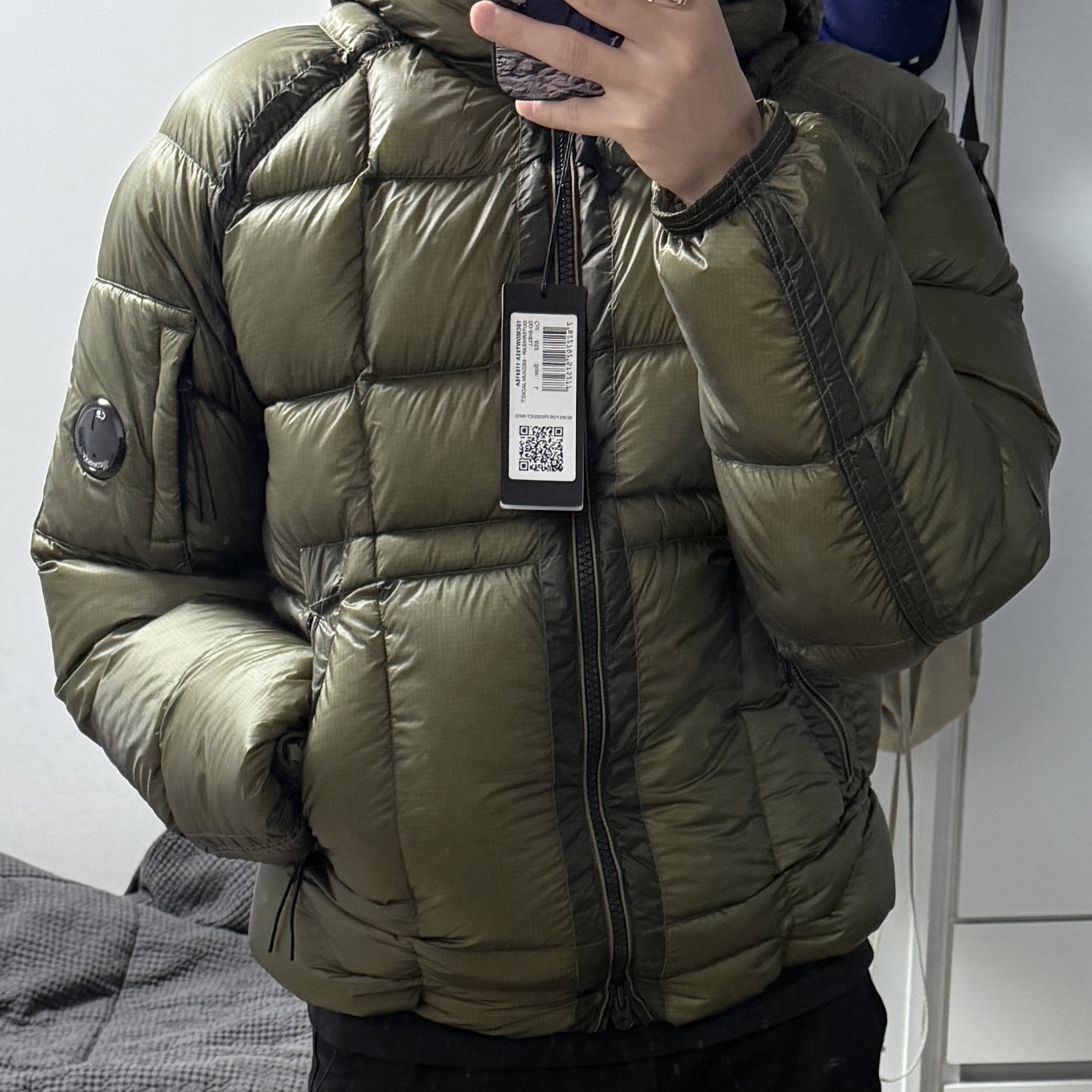 C.P. Company D.D. Shell Hooded Down Jacket Fungi Grey - 25FW, C.P. Company D.D. Shell Hooded Down Puffer Jacket Capers Green - 25FW 착용 스타일 - 2