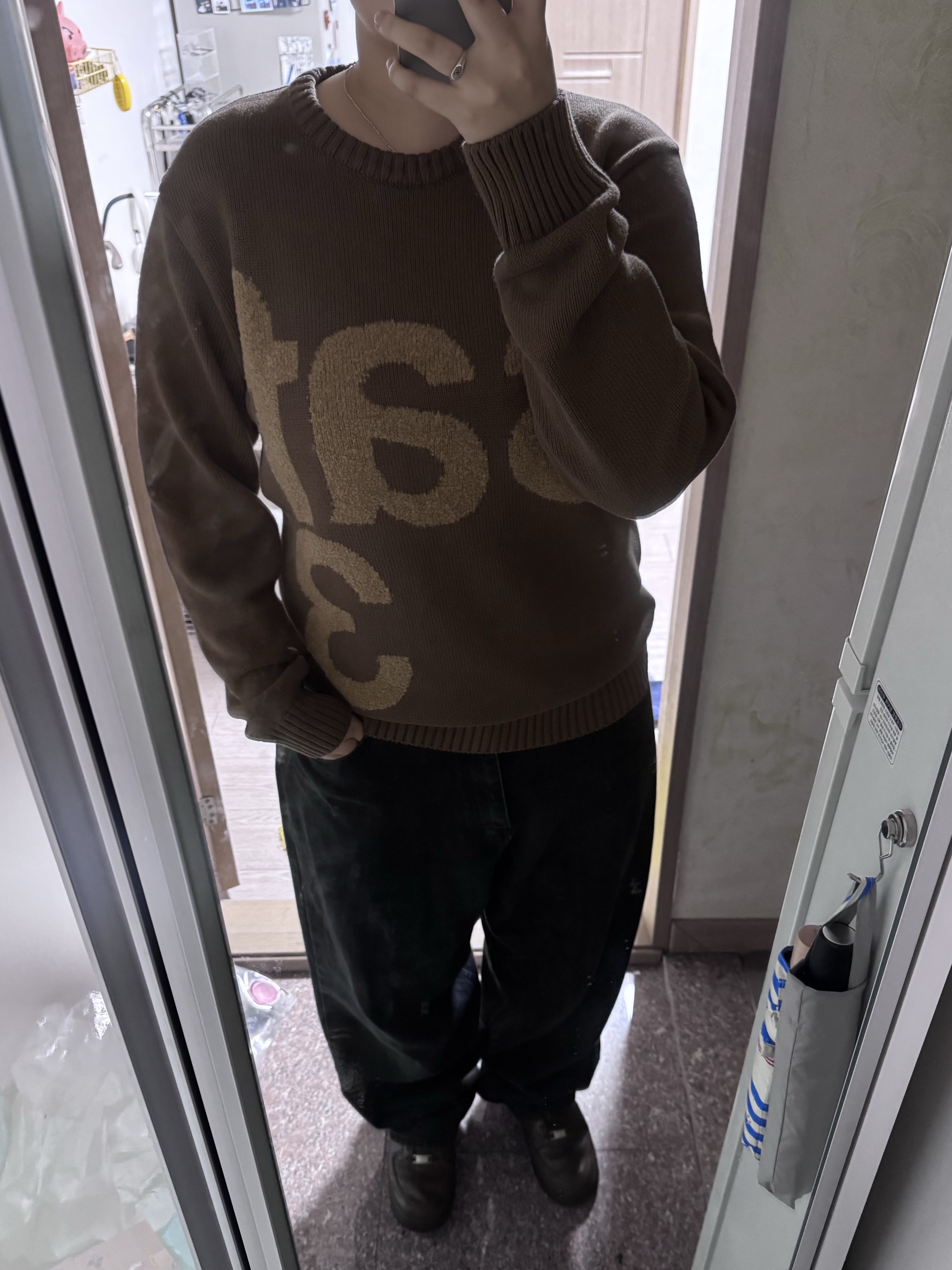 [KREAM 단독] Safarispot Basic Safari Knit Brown, Nike x Supreme Air Force 1 Low Baroque Brown 착용 스타일 - 1