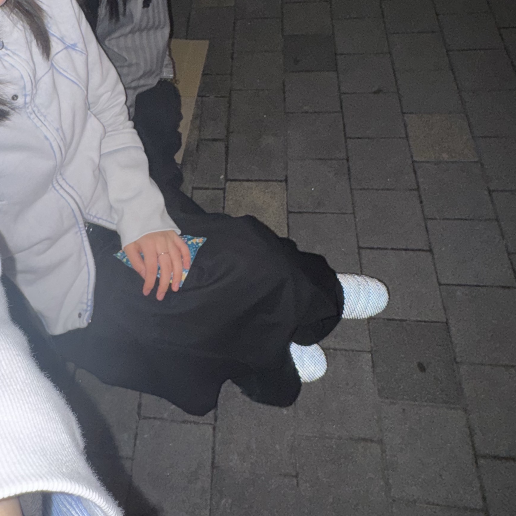 Subu x And Wander Reflective Rip Permanent Sandal Black 착용 스타일 - 2