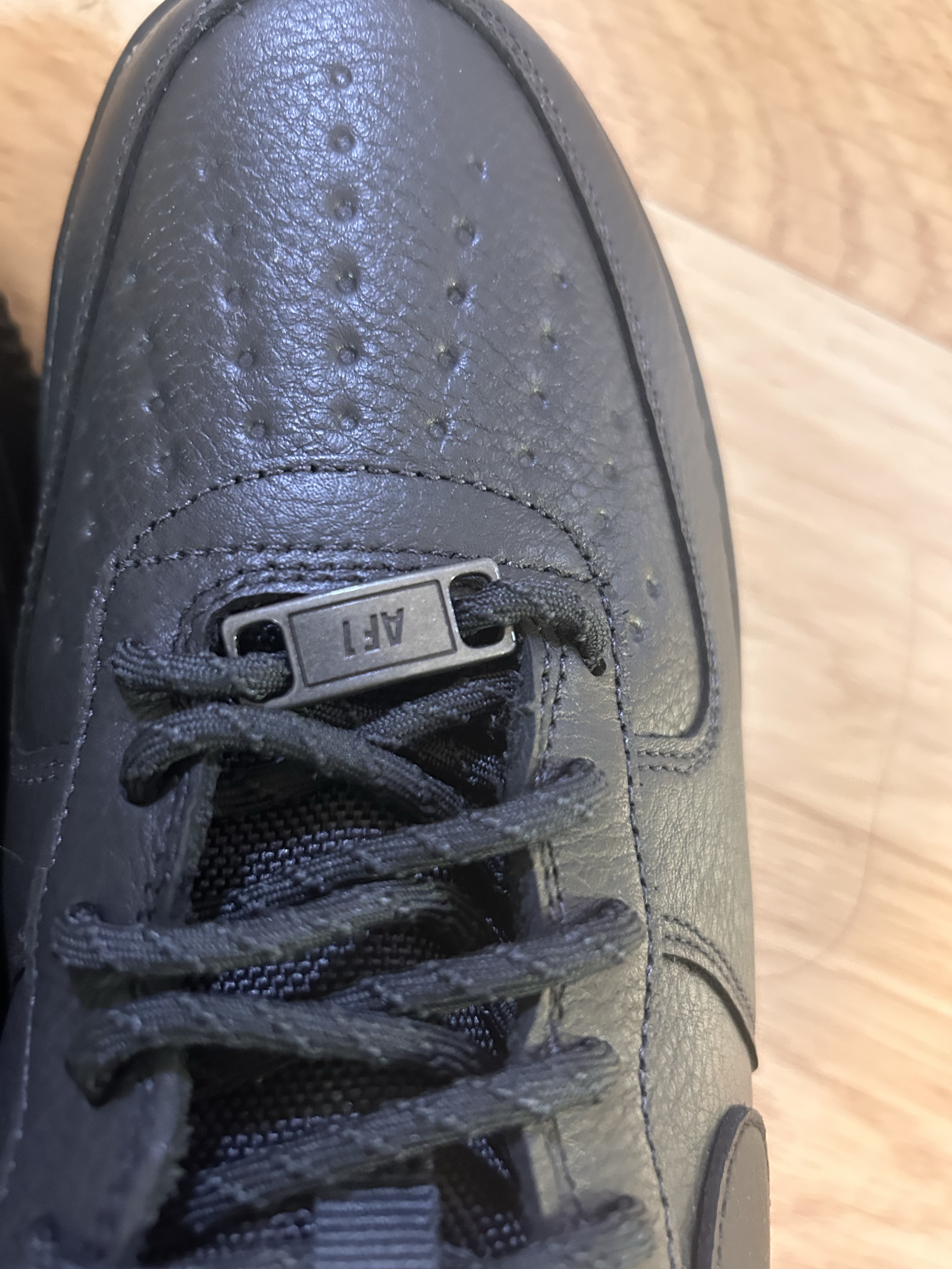 Nike Air Force 1 Low Gore-Tex Vibram Off Noir and Black 착용 스타일
