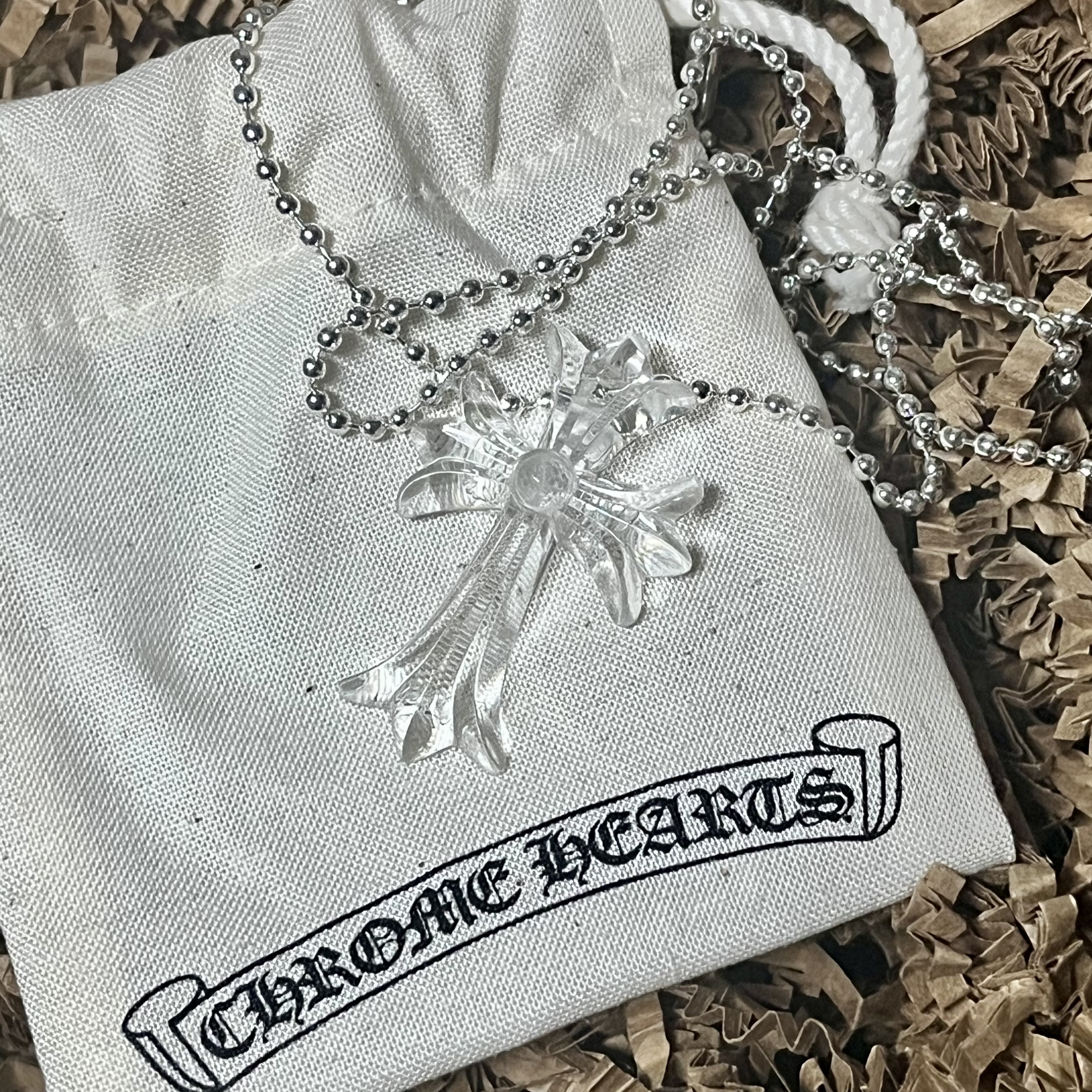 Chrome Hearts Silichrome CH Cross Pendant Clear 2025 착용 스타일
