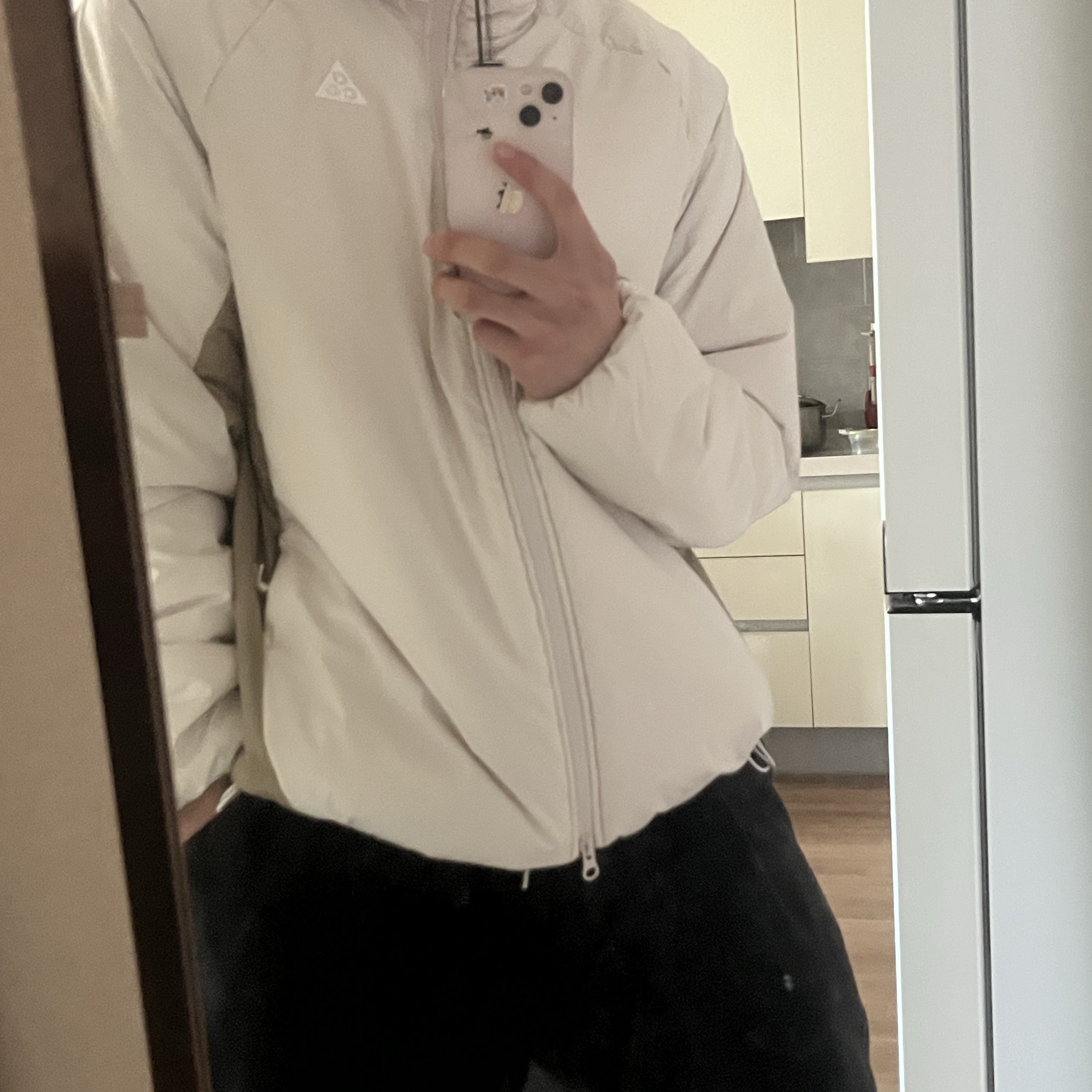 Nike ACG Rope De Dope Primaloft Therma-Fit Jacket Orewood Brown Khaki - Asia, Adidas Yeezy Boost 350 V2 Carbon Beluga 착용 스타일 - 1