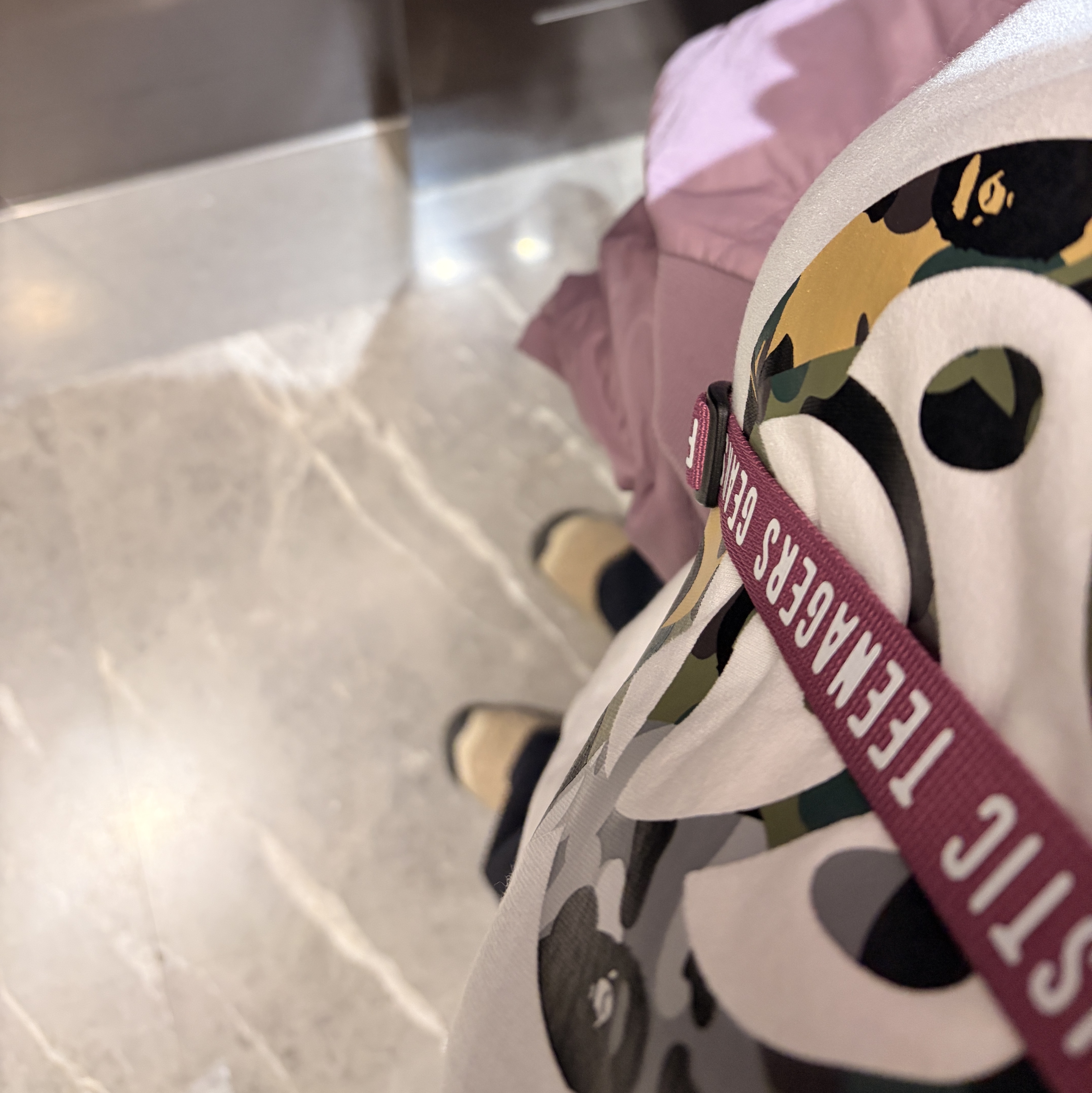 BAPE 1st Camo Crazy Baby Milo L/S T-Shirt White 착용 스타일