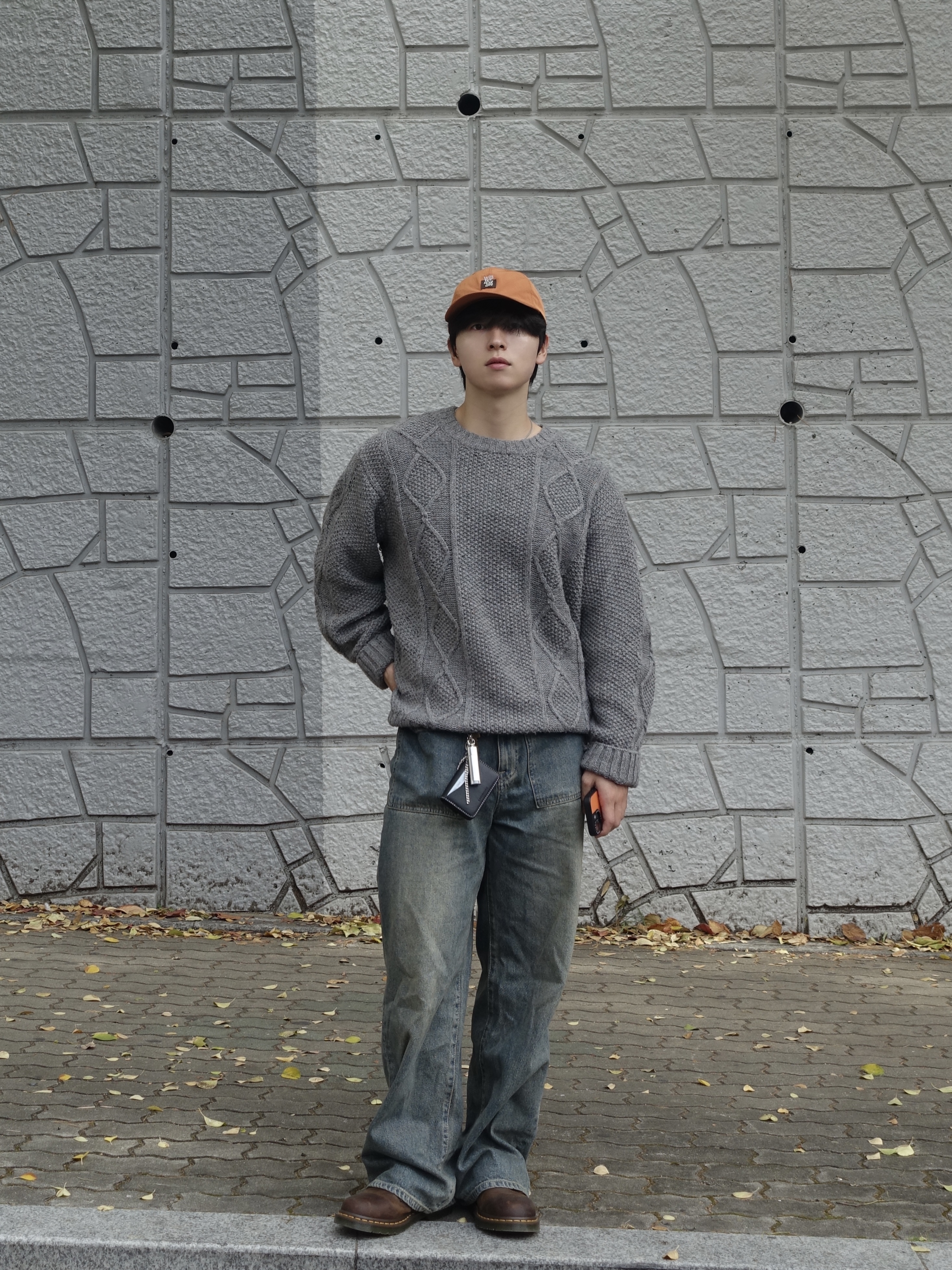 Dr. Martens 1461 Crazy Horse Dark Brown 착용 스타일 - 2