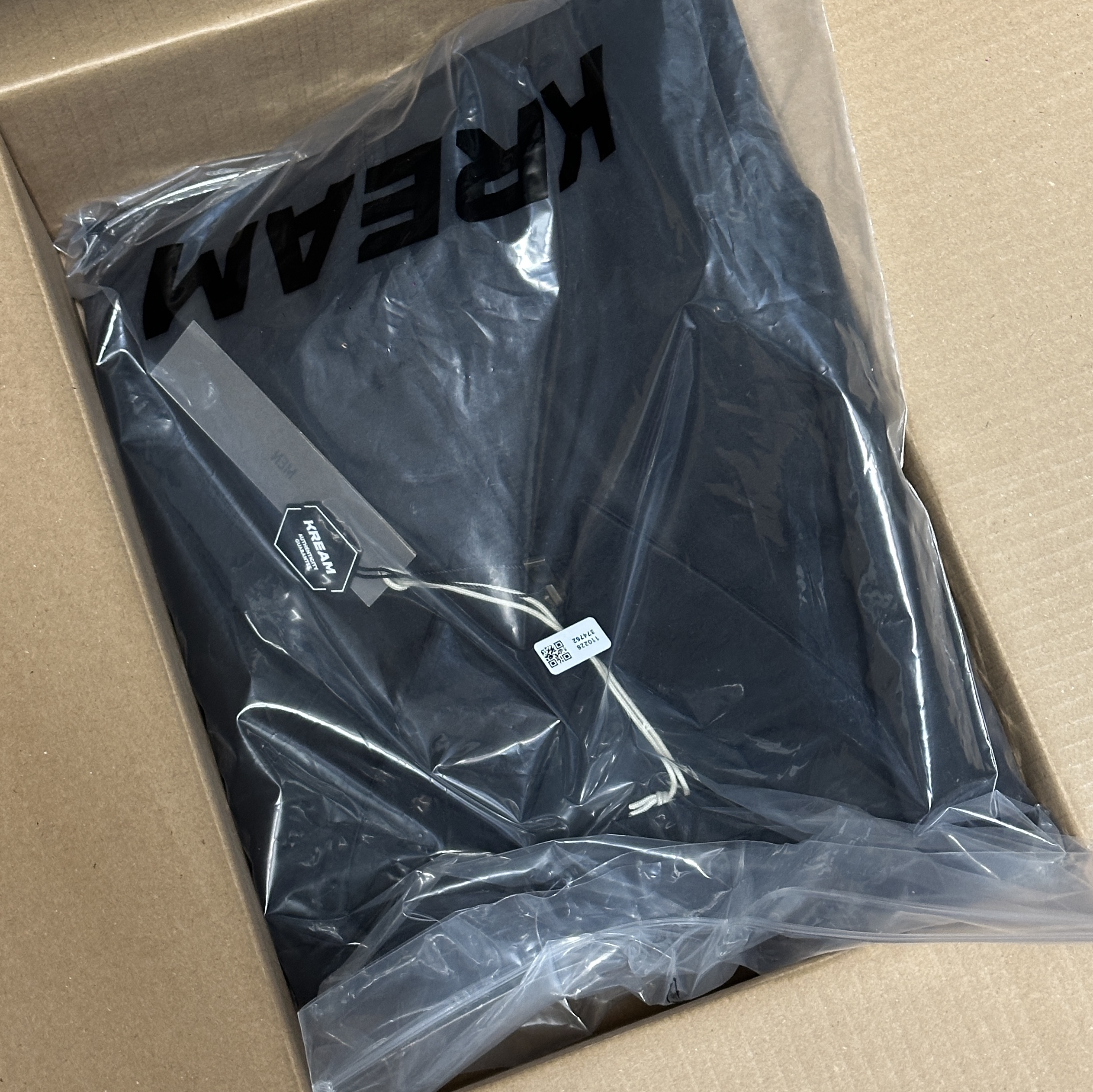Essentials Textured Nylon Trucker Jacket Black - 24FW 착용 스타일 - 3