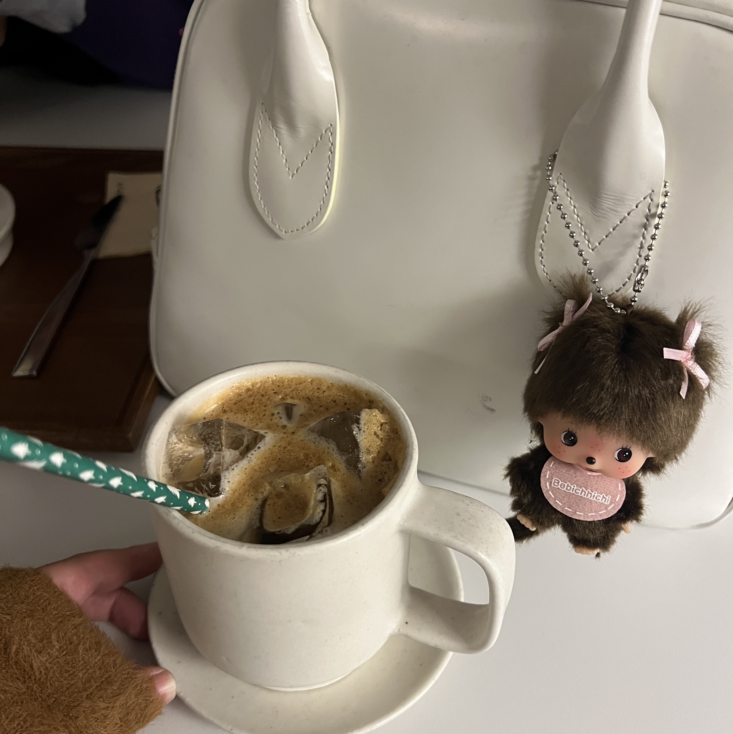 Monchhichi Bebichhichi Bighead SS Girl Key Chain Pink, Comme des Garcons Round No.3 Aoyama Bag Black 착용 스타일