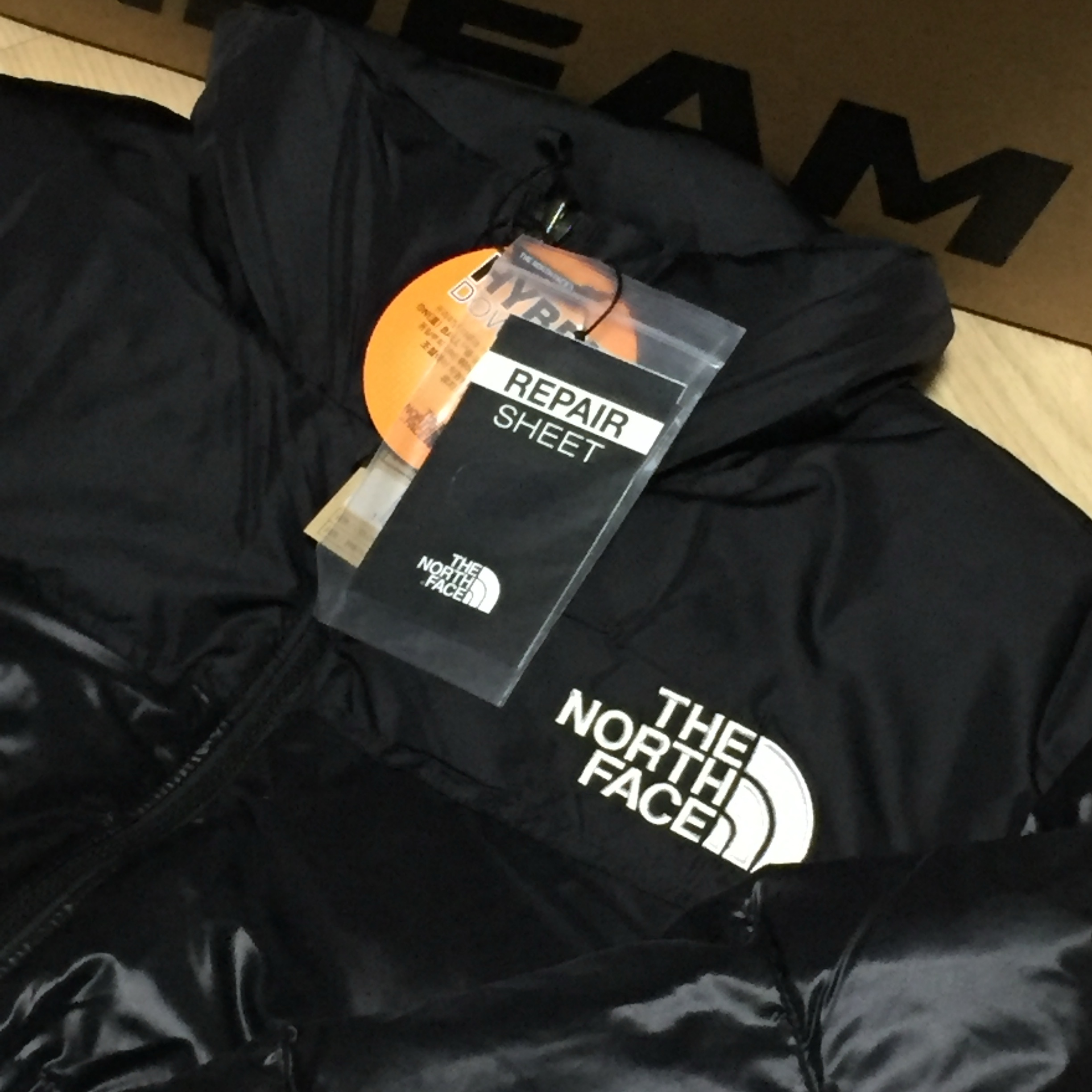 (W) The North Face Nuptse Hybrid Down Ball Jacket Black 착용 스타일